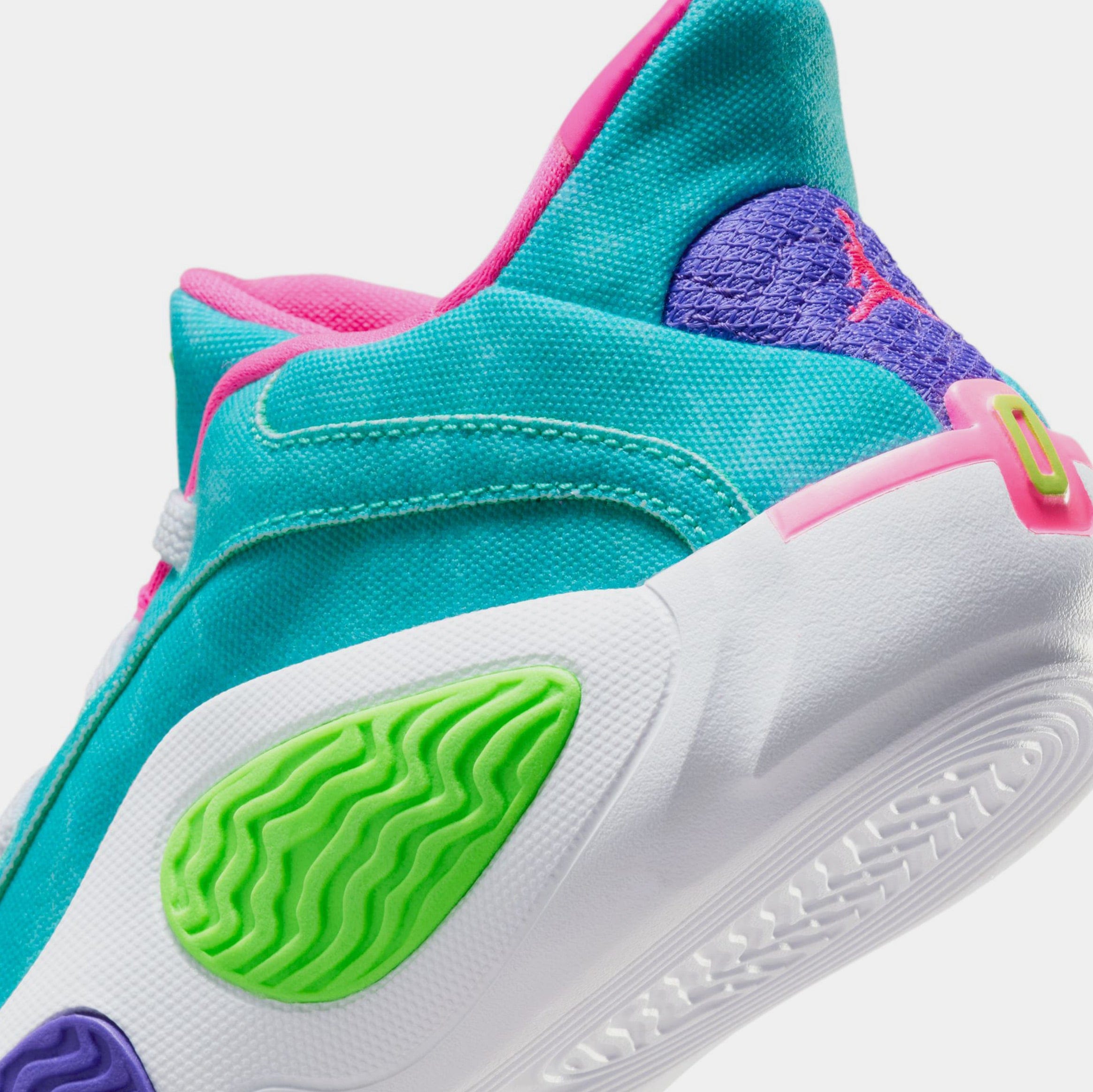 Air Jordan Tatum 2 Preschool Lifestyle Shoes (Hyper Jade/Green Strike/White/Hyper Pink)