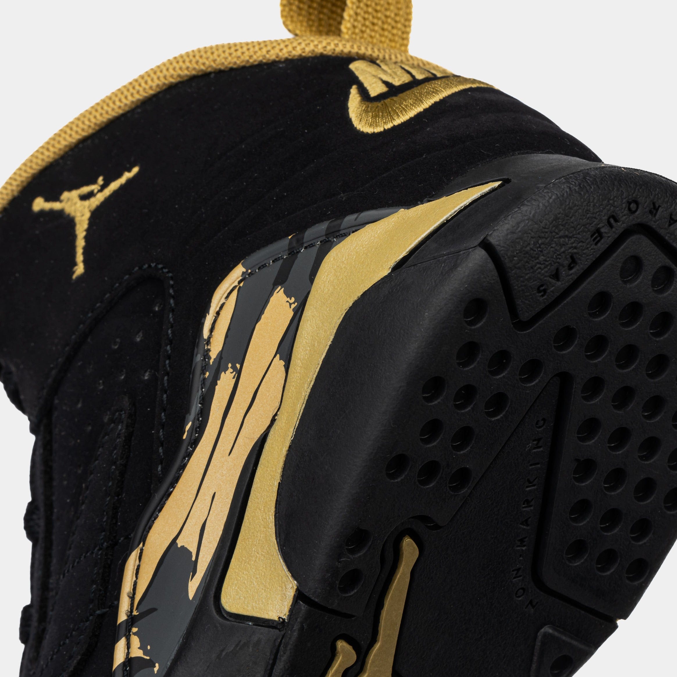 Air Jordan Jumpman MVP Preschool Basketball Shoes (Black/Metallic Gold/Anthracite)