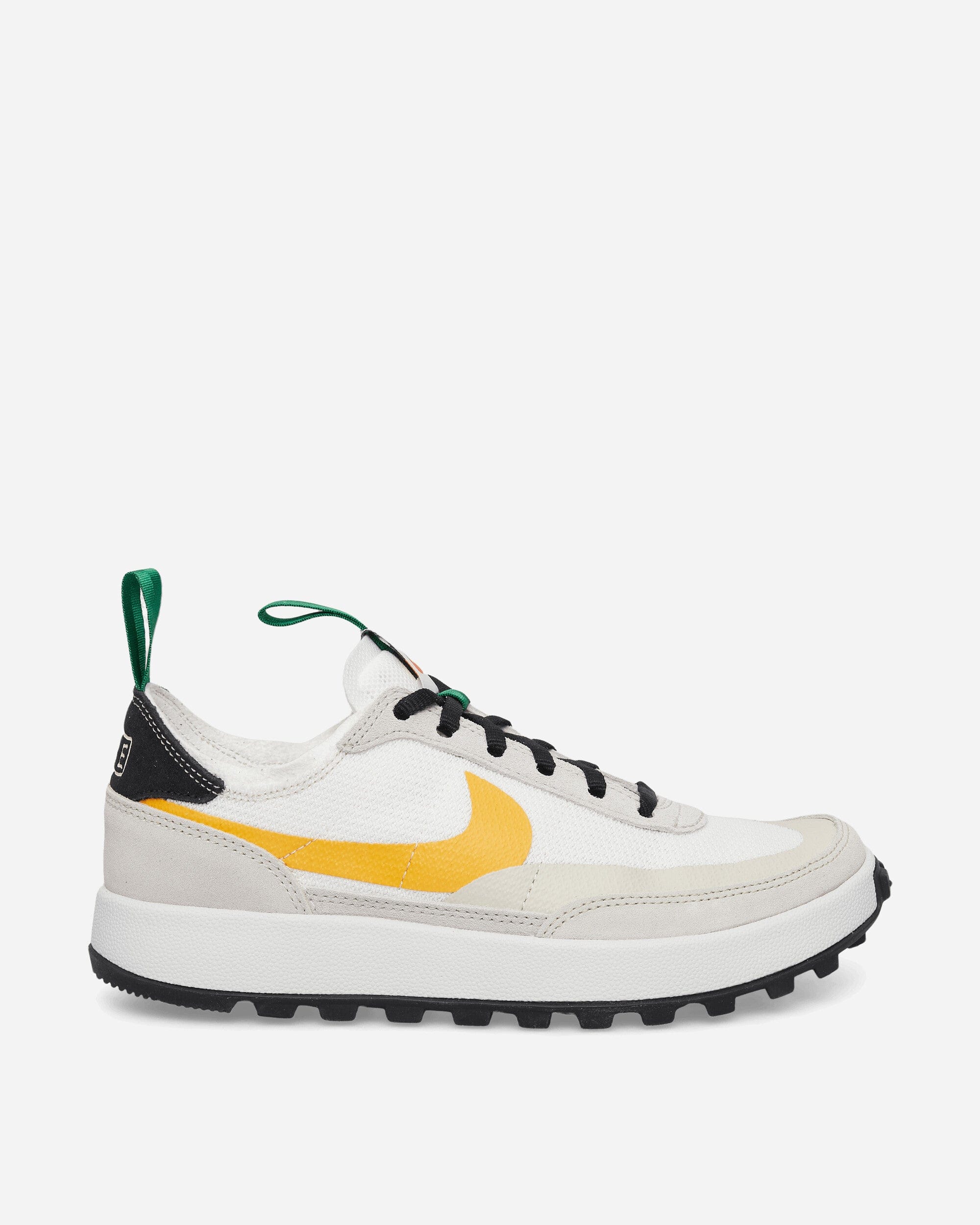 Nike Women's NikeCraft General Purpose Bricolage Sneakers Light Cream / Pine Green
