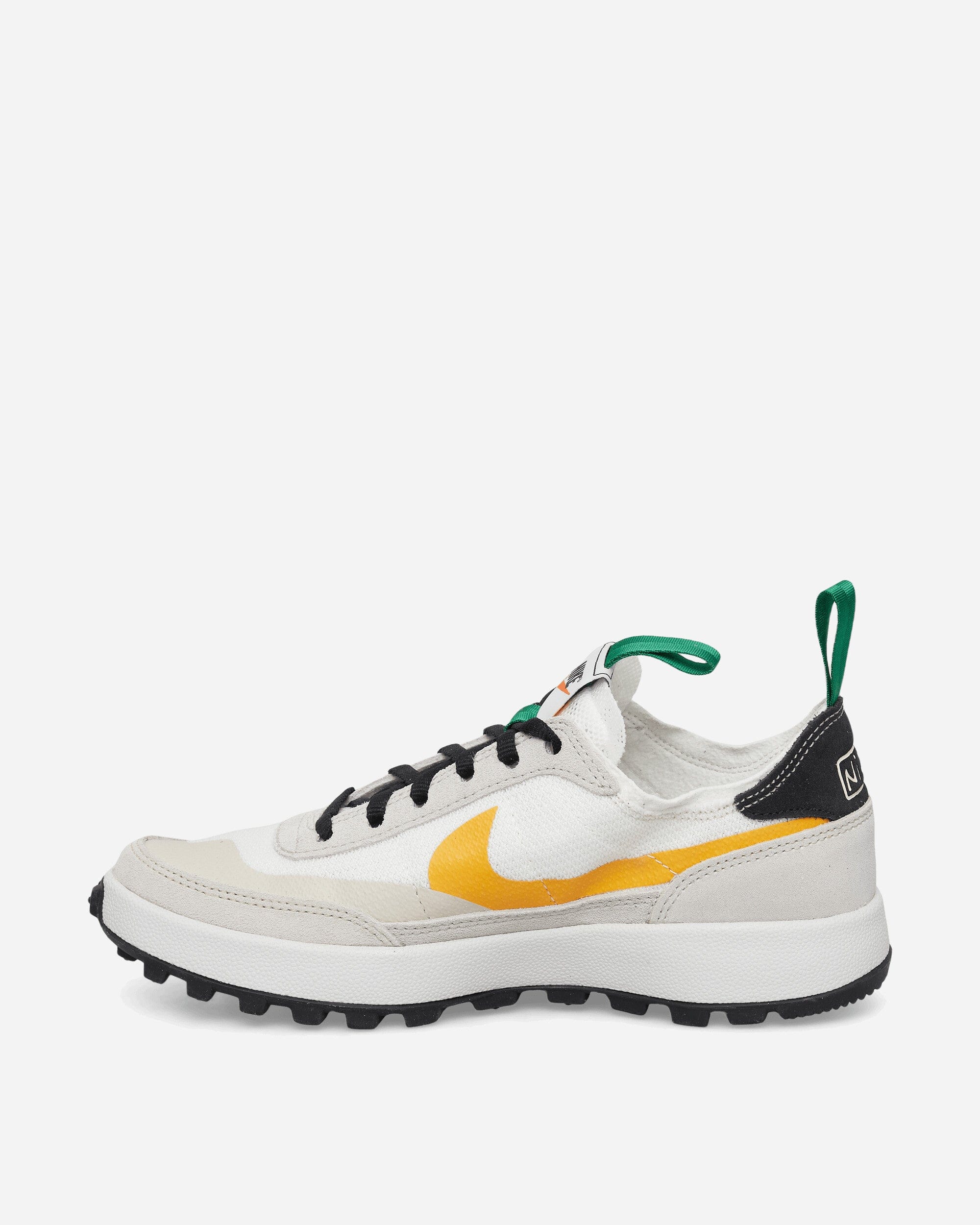 Nike Women's NikeCraft General Purpose Bricolage Sneakers Light Cream / Pine Green