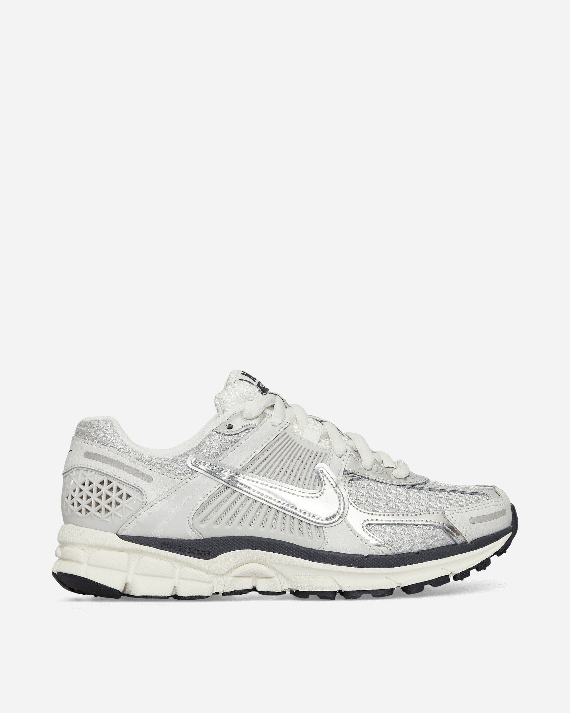 Nike Women's Zoom Vomero 5 Sneakers Photon Dust / Metallic Silver