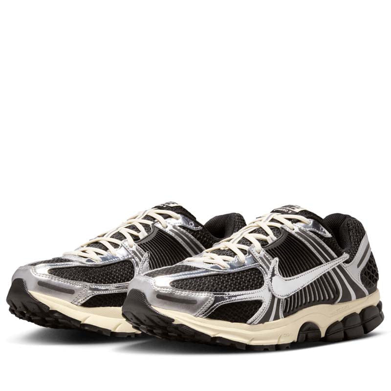 Nike Zoom Vomero 5 - Black/Chrome