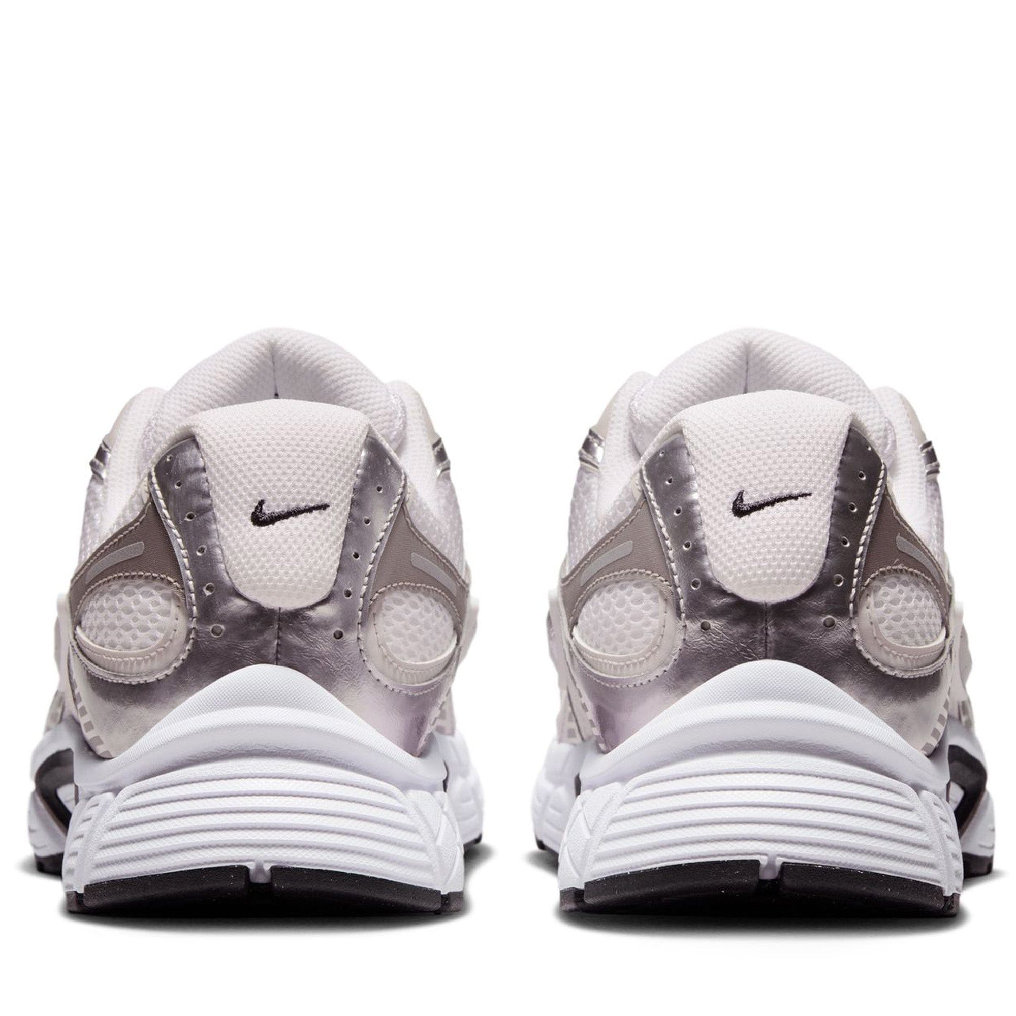 Nike V5 RNR - White/Black