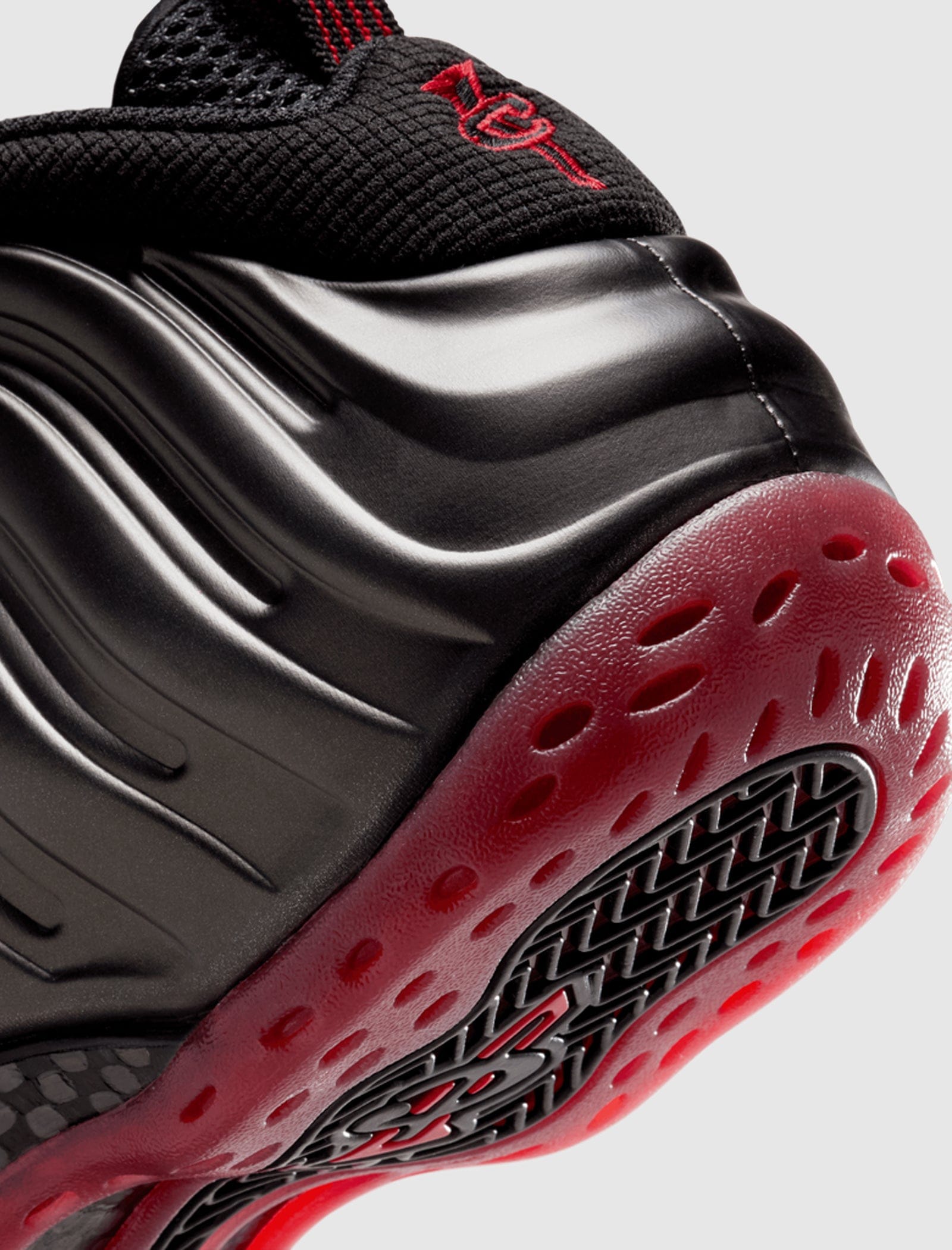 Nike AIR FOAMPOSITE ONE BLACK/VARSITY RED