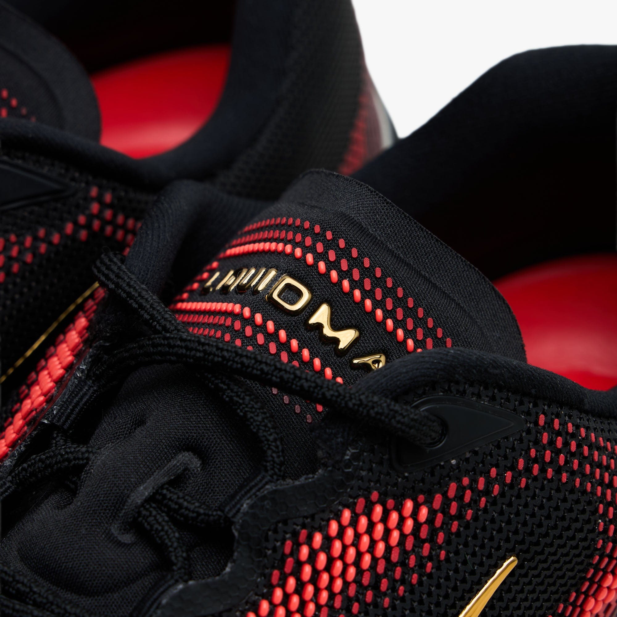 Nike Air Liquid Max Black / Team Red - Fire Red