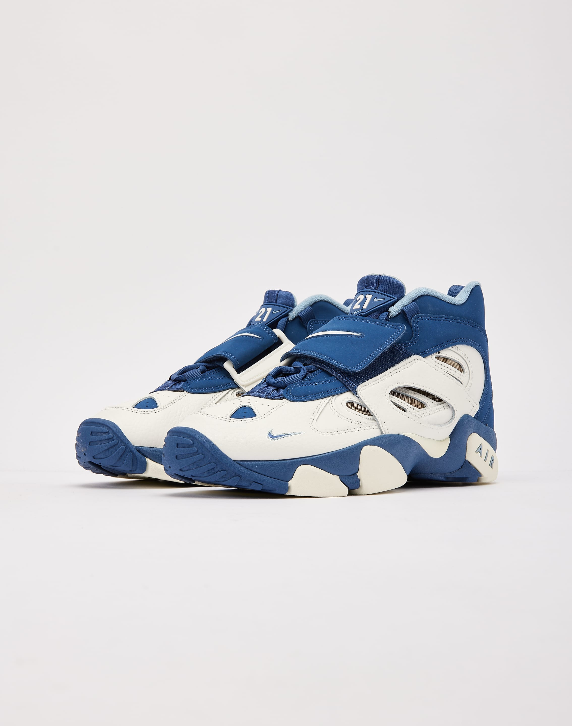 Nike Air Diamond Turf II Sail and Blue Grey