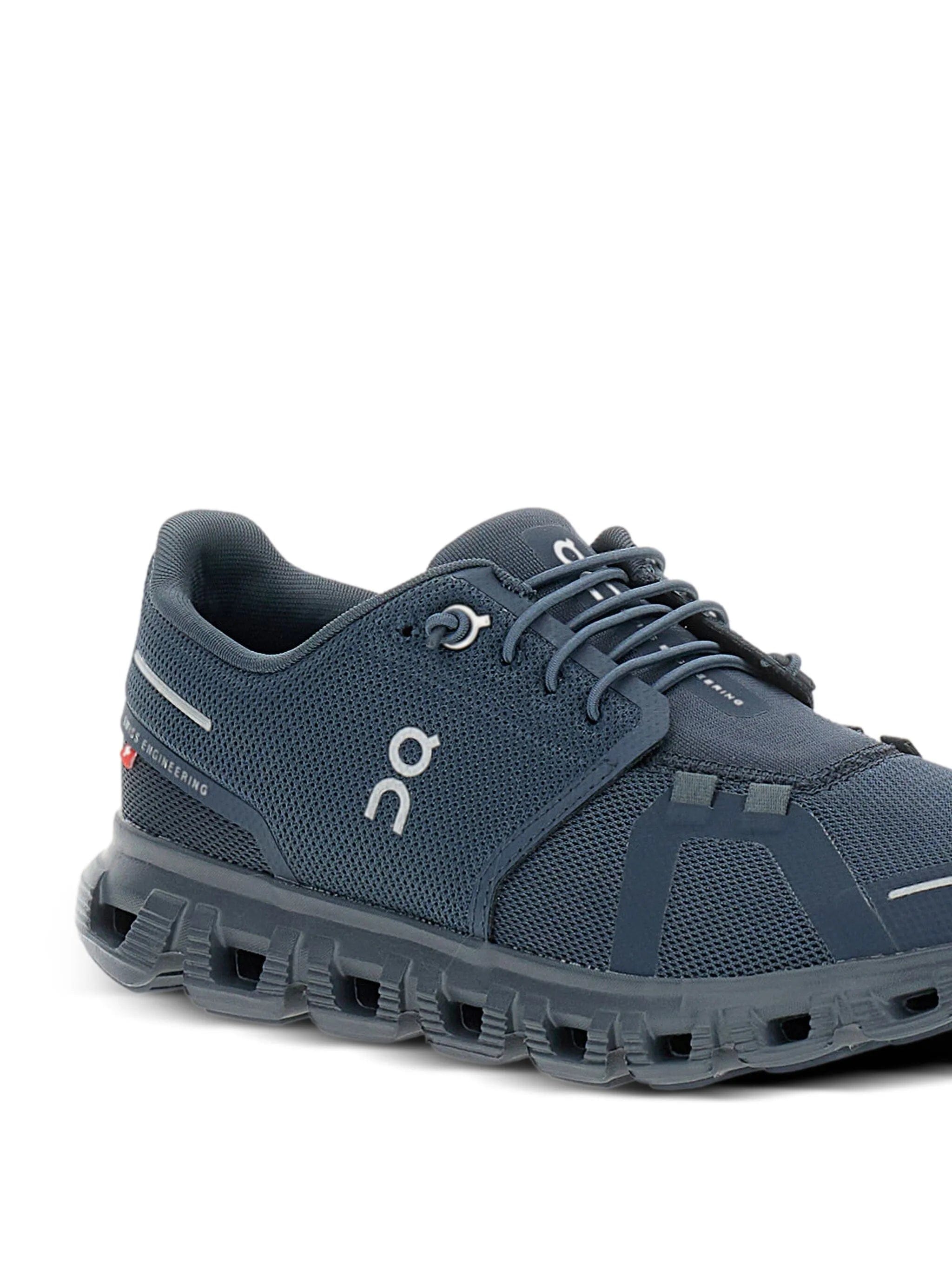 On Running Cloud 6 breathable sneakers