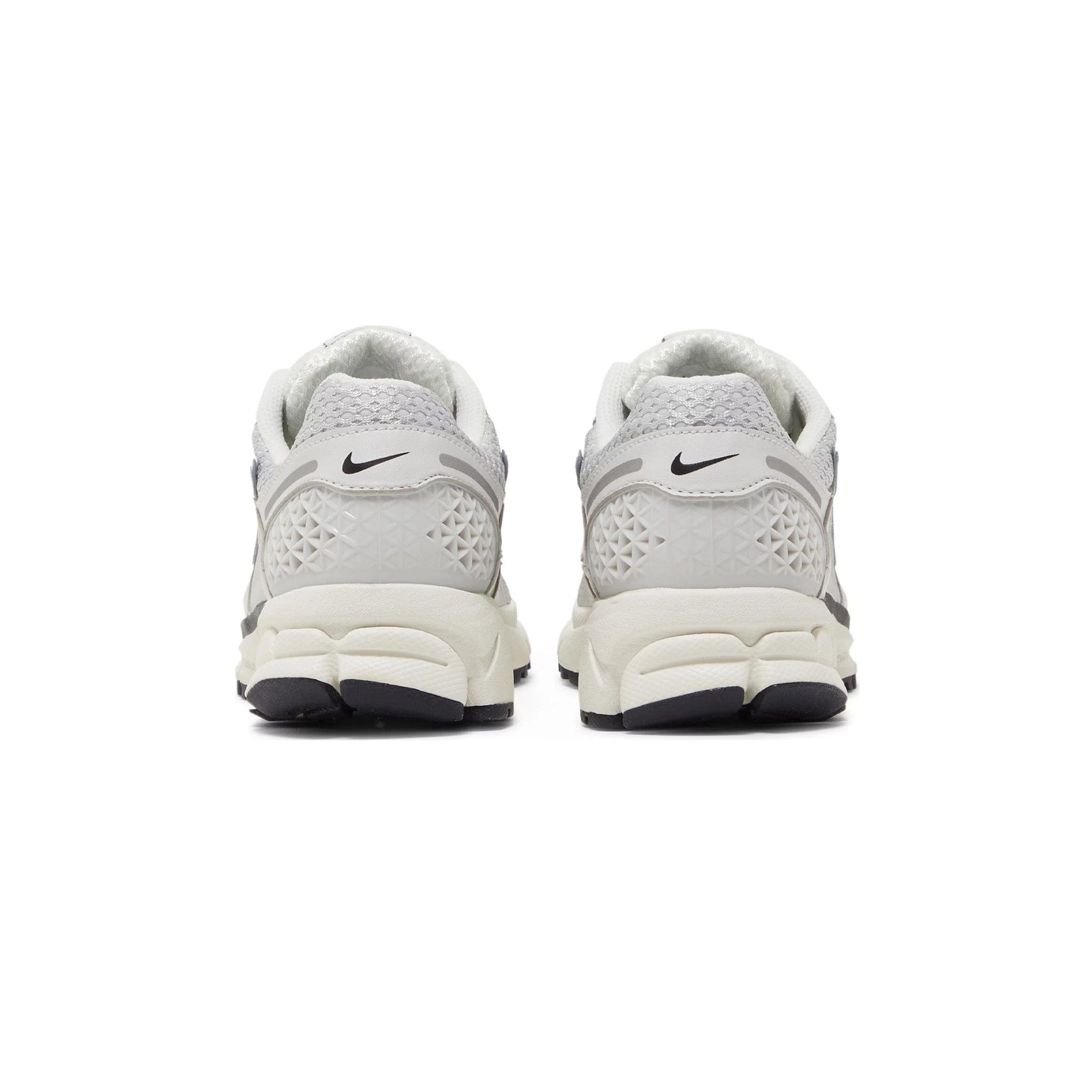 Nike Zoom Vomero 5 Photon Dust Metallic Silver W (2023)