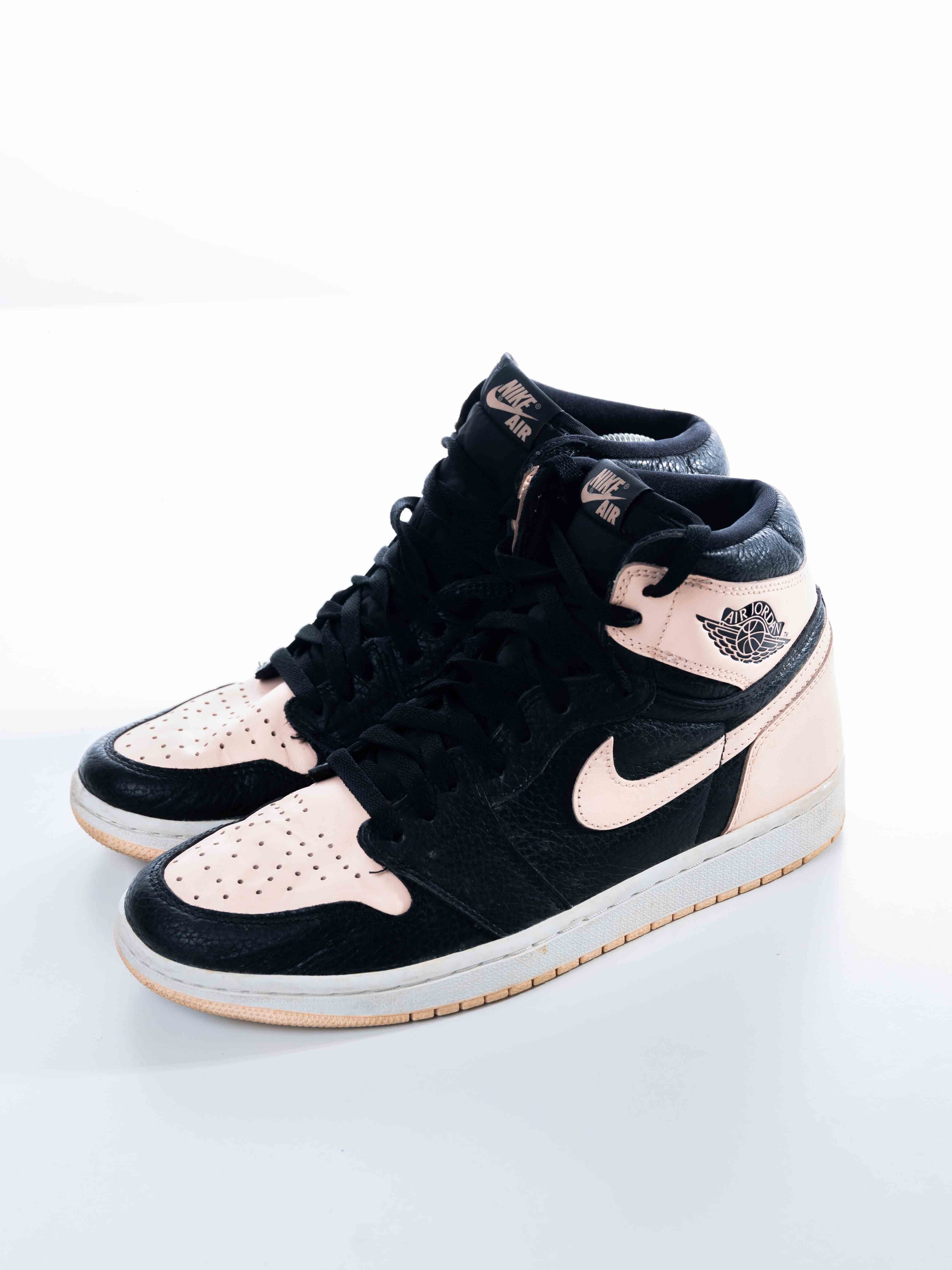 Air Jordan Nike Air Jordan 1 Retro High Black Crimson Tint (UK 8)