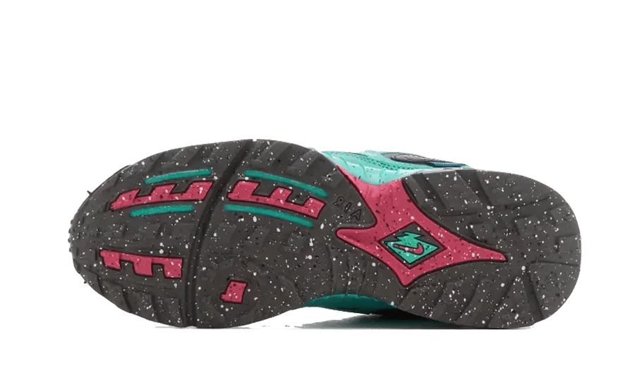 Nike Air Terra Humara Undefeated Light Menta