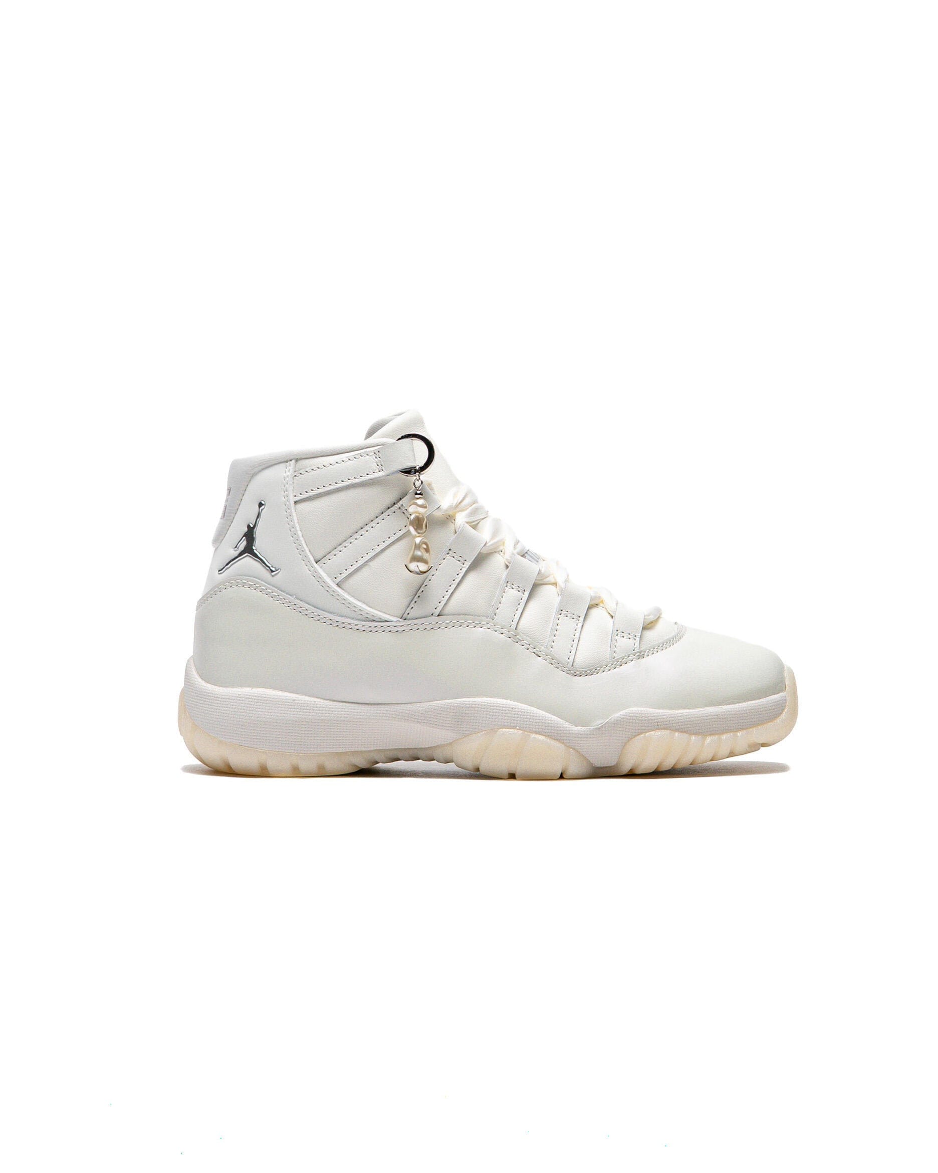 Air Jordan WMNS 11 Retro Pearl