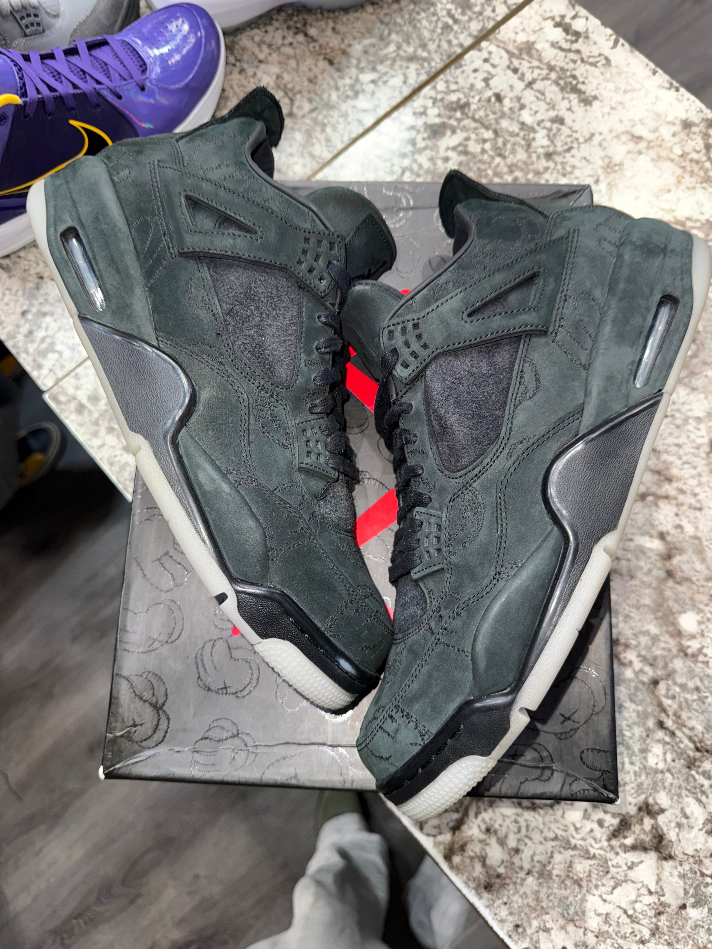 Air Jordan Jordan 4 Retro Kaws Black