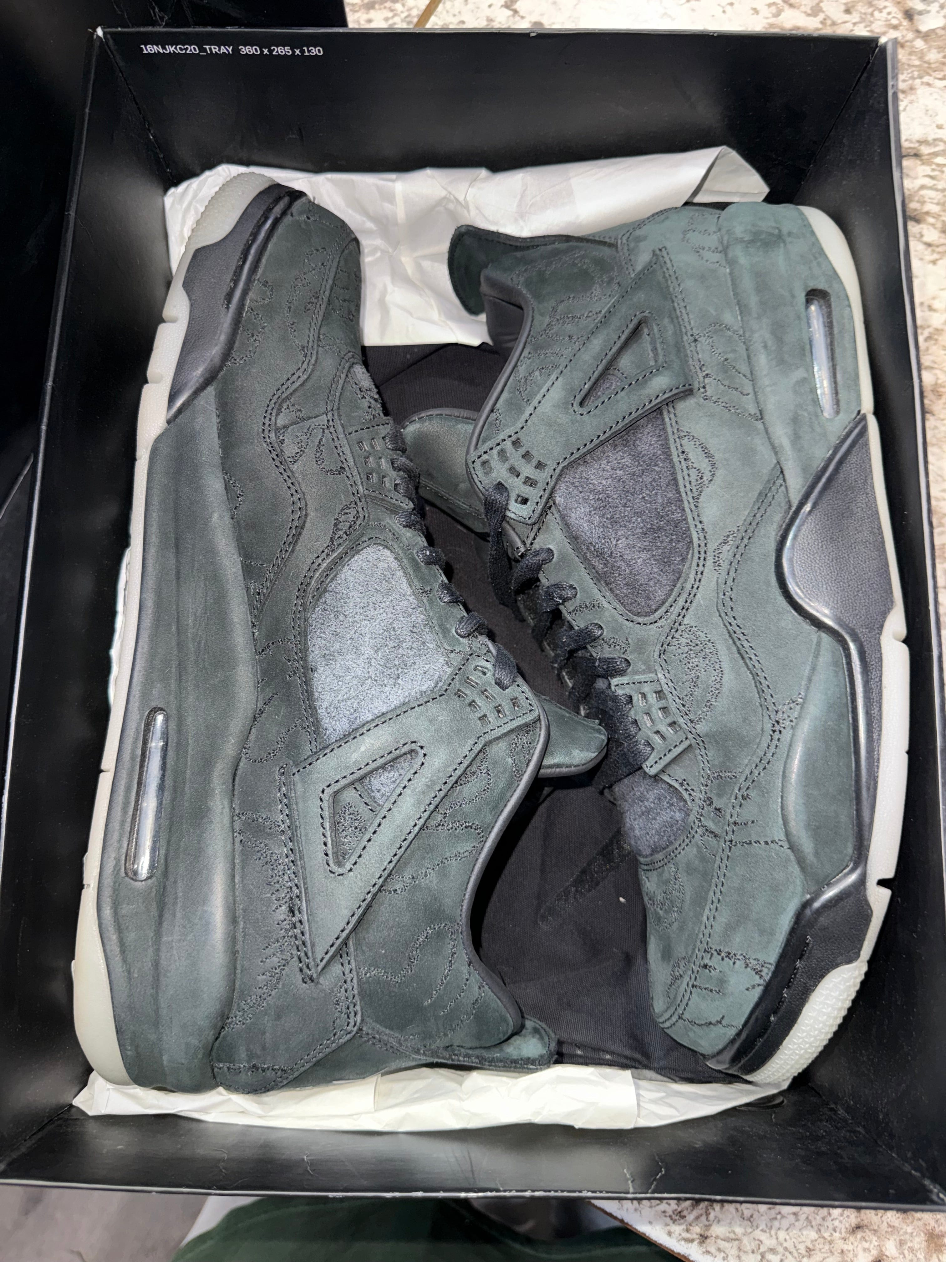 Air Jordan Jordan 4 Retro Kaws Black