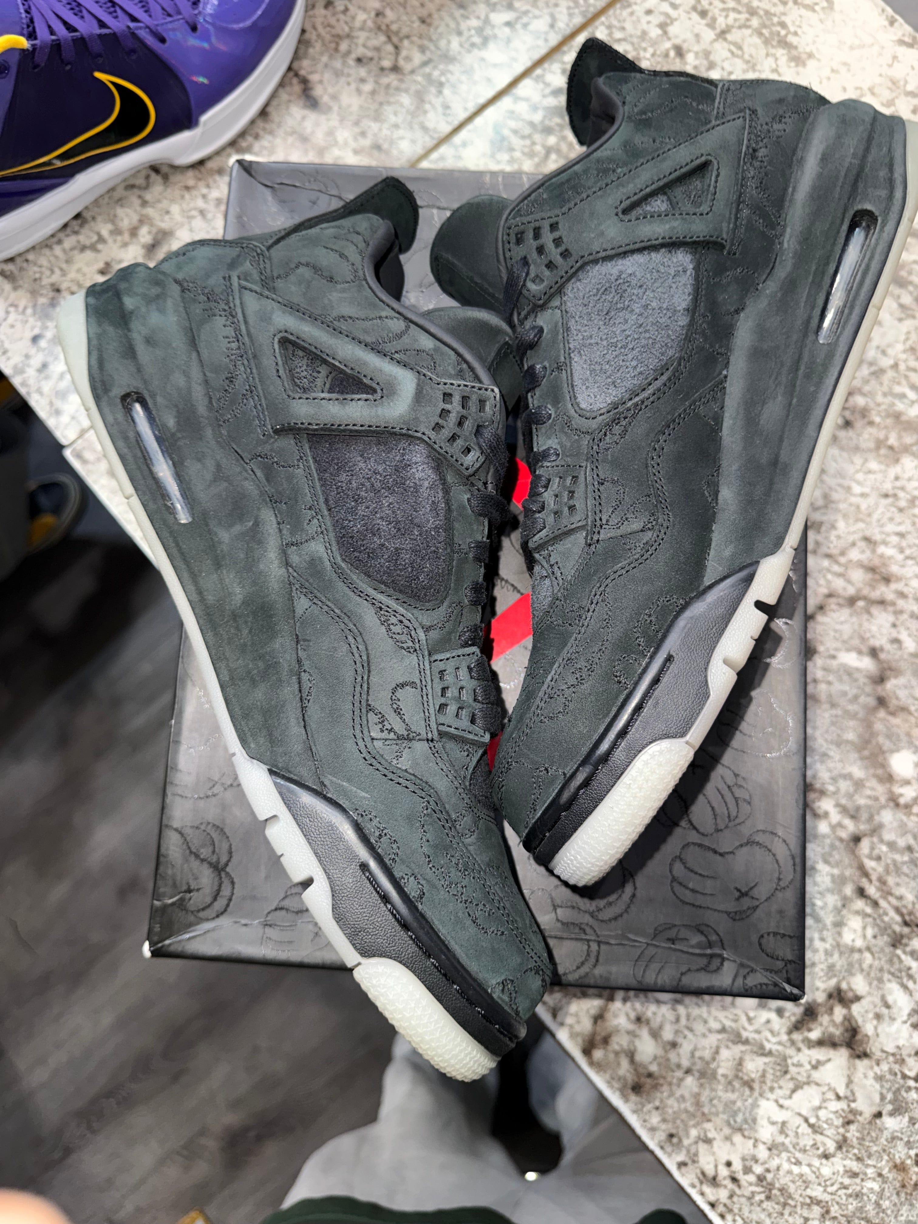 Air Jordan Jordan 4 Retro Kaws Black