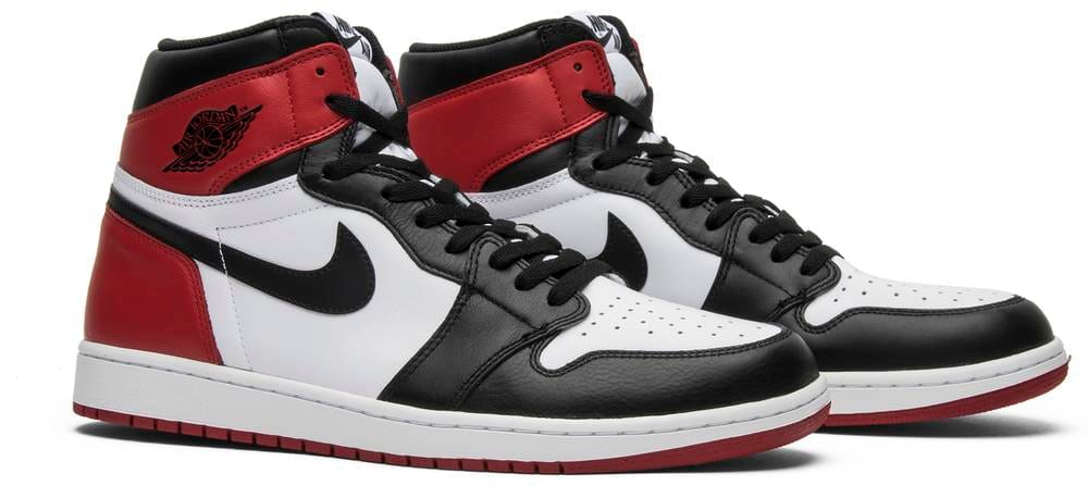 Air Jordan 1 Retro High OG Black Toe (2016)