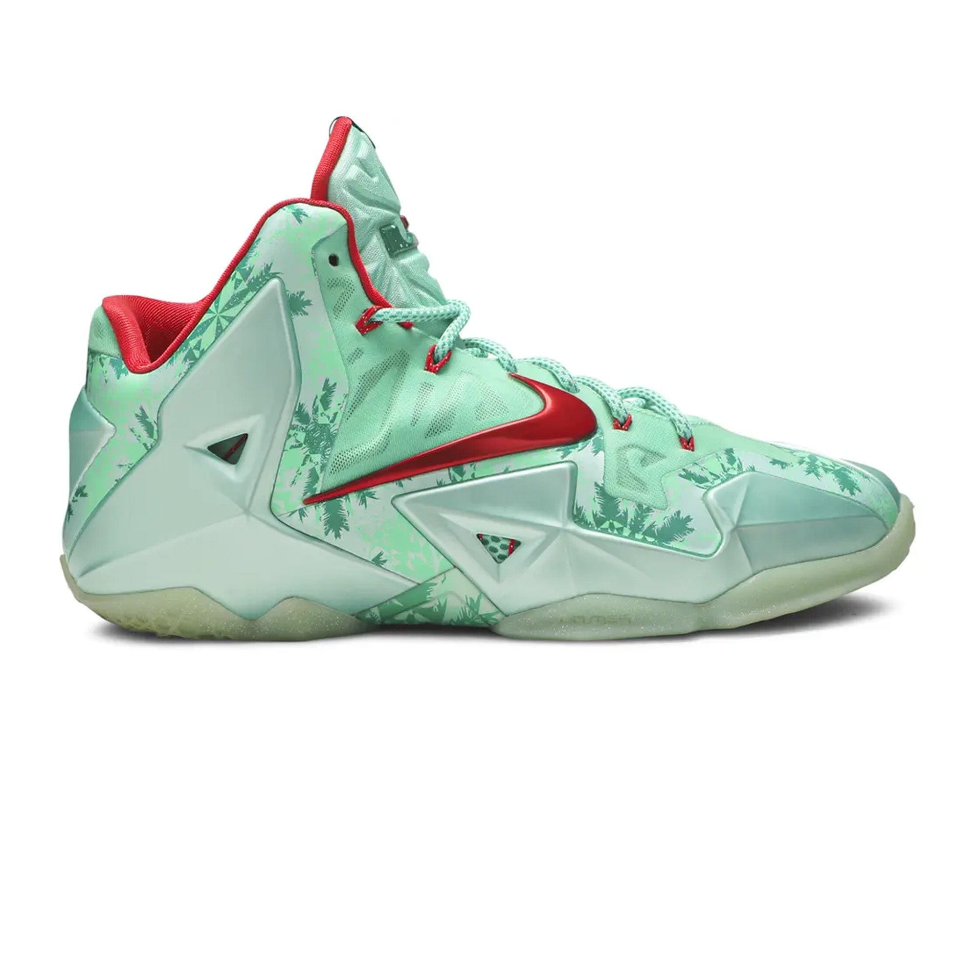 Nike LeBron 11 Christmas (2013)