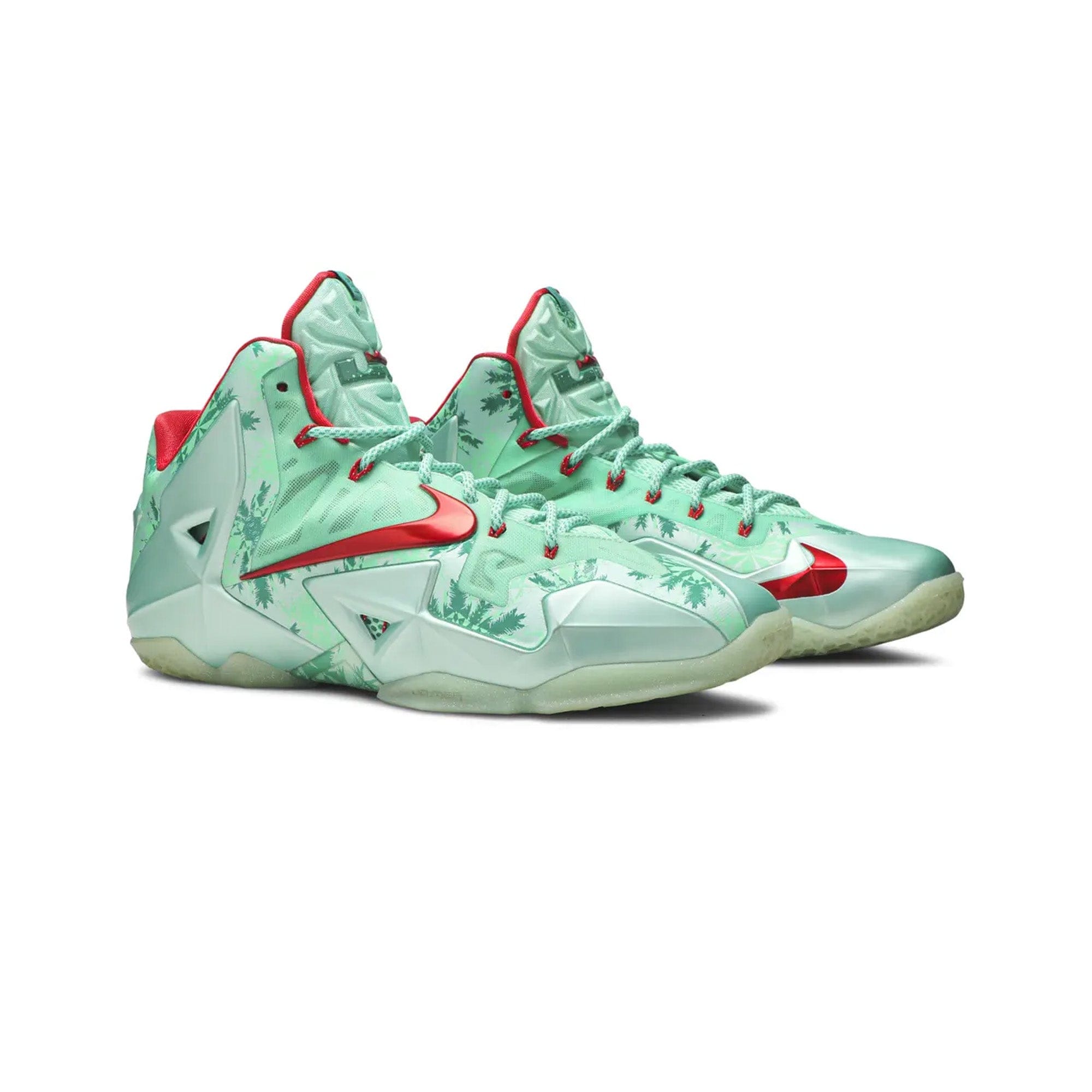 Nike LeBron 11 Christmas (2013)