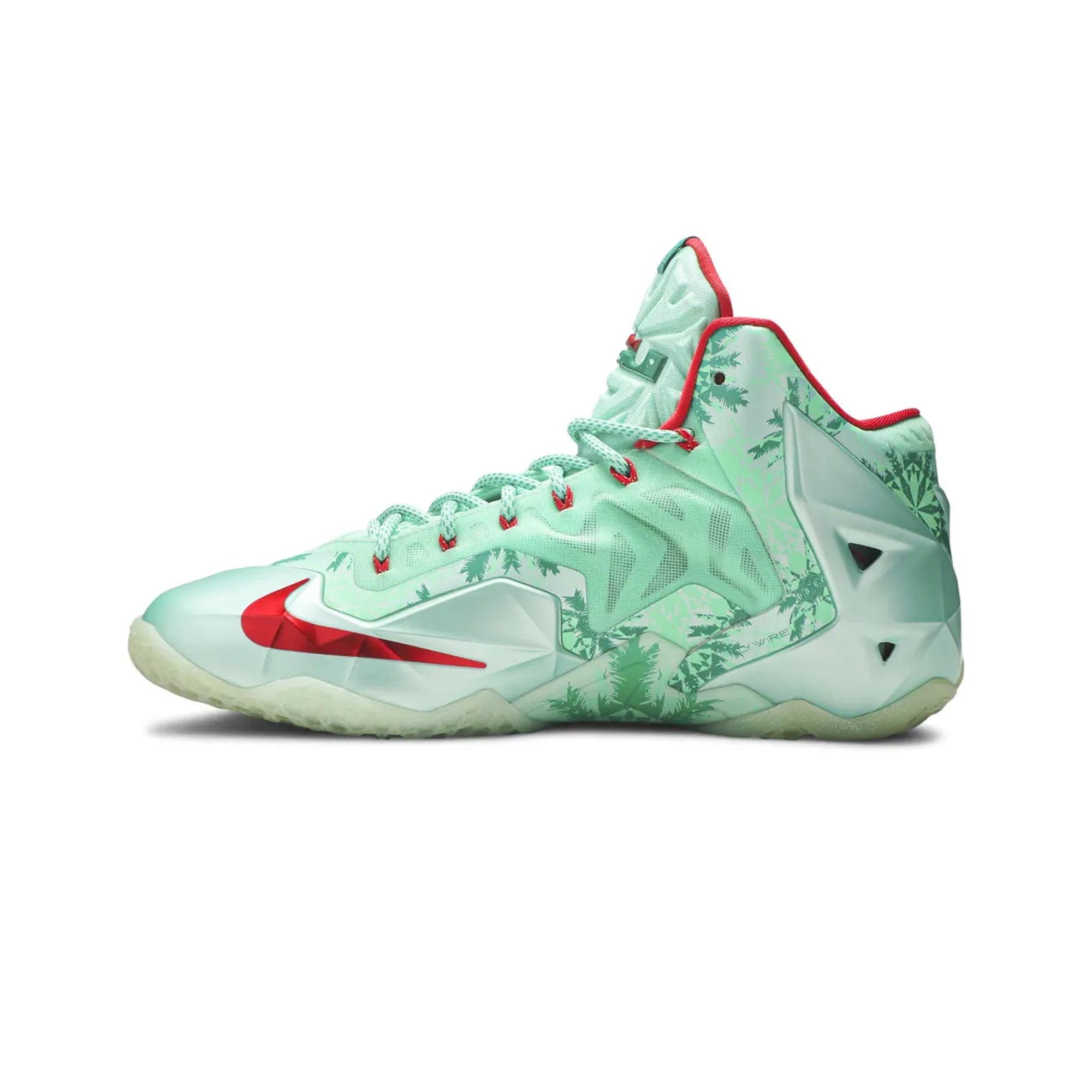 Nike LeBron 11 Christmas (2013)