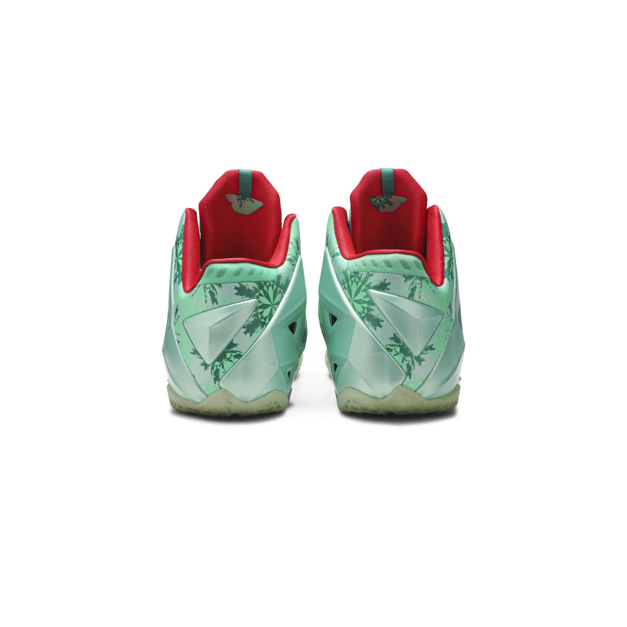 Nike LeBron 11 Christmas (2013)