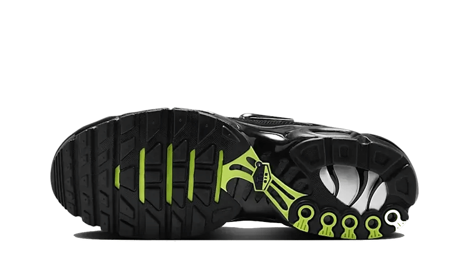 Nike Air Max Plus Black Volt Silver