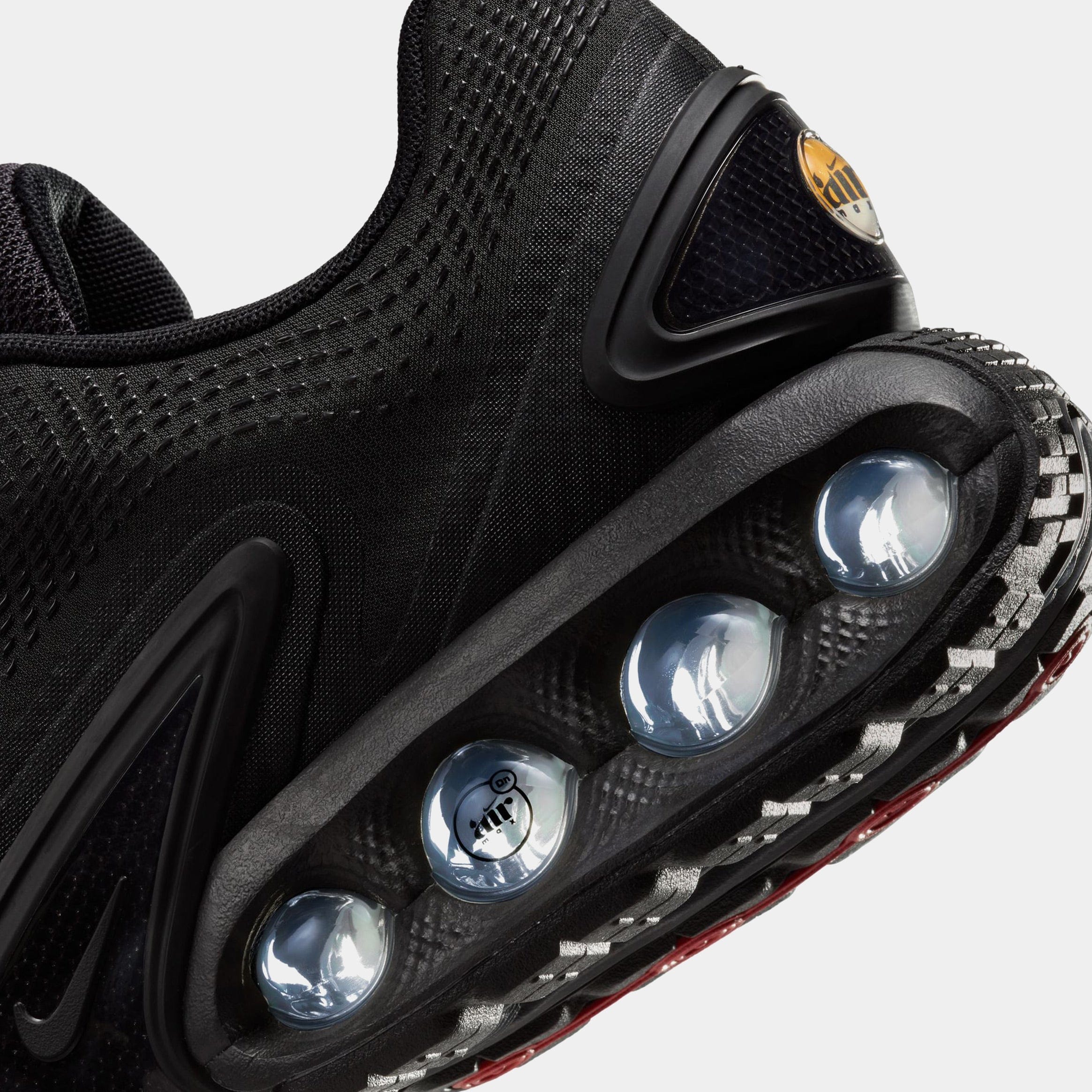 Nike Air Max DN Mens Running Shoes (Black/Metallic Dark Grey)