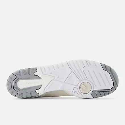 New Balance 550 – Women’s White / Sea Salt