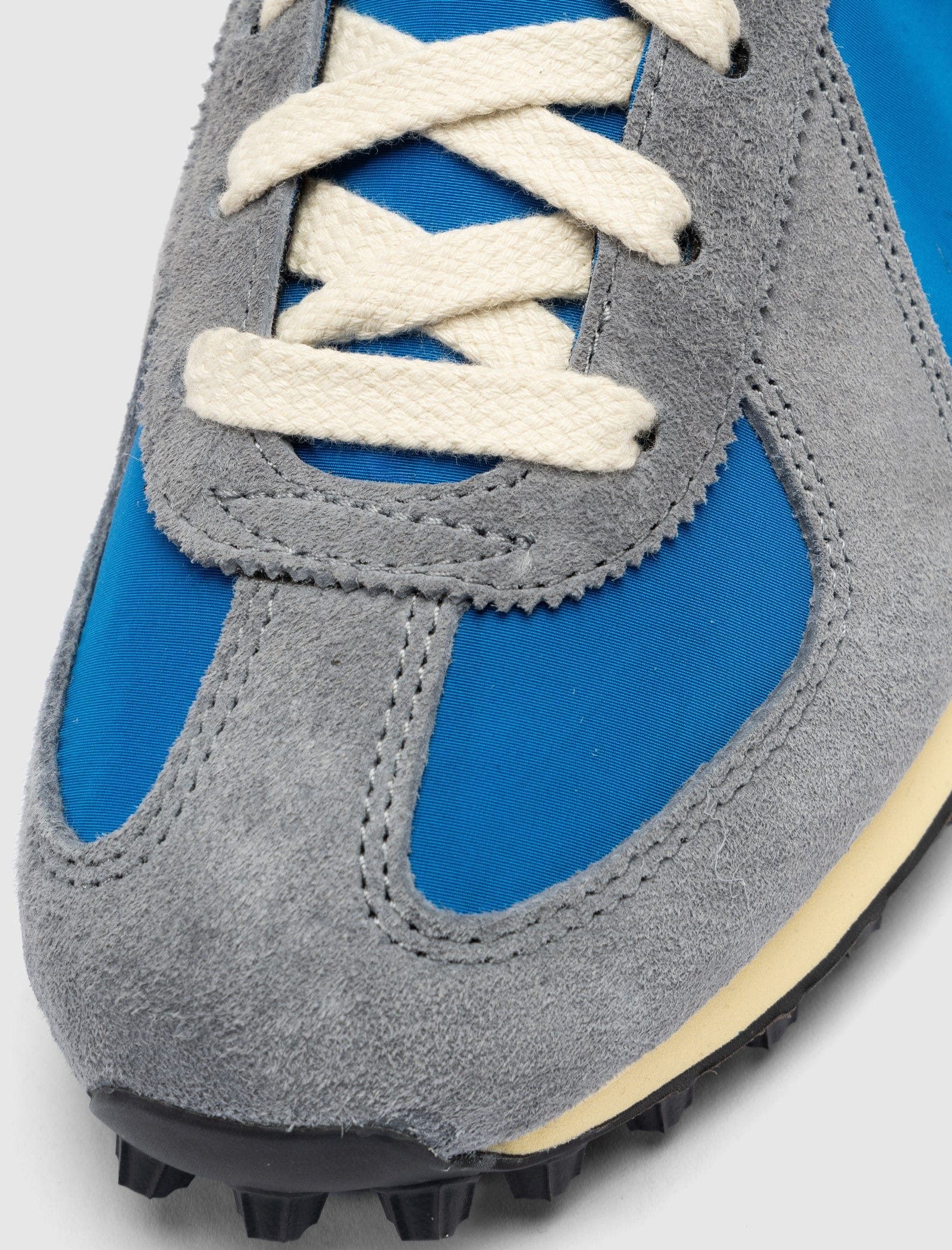 adidas DO NOT DUPLICATE BW RUNNER
