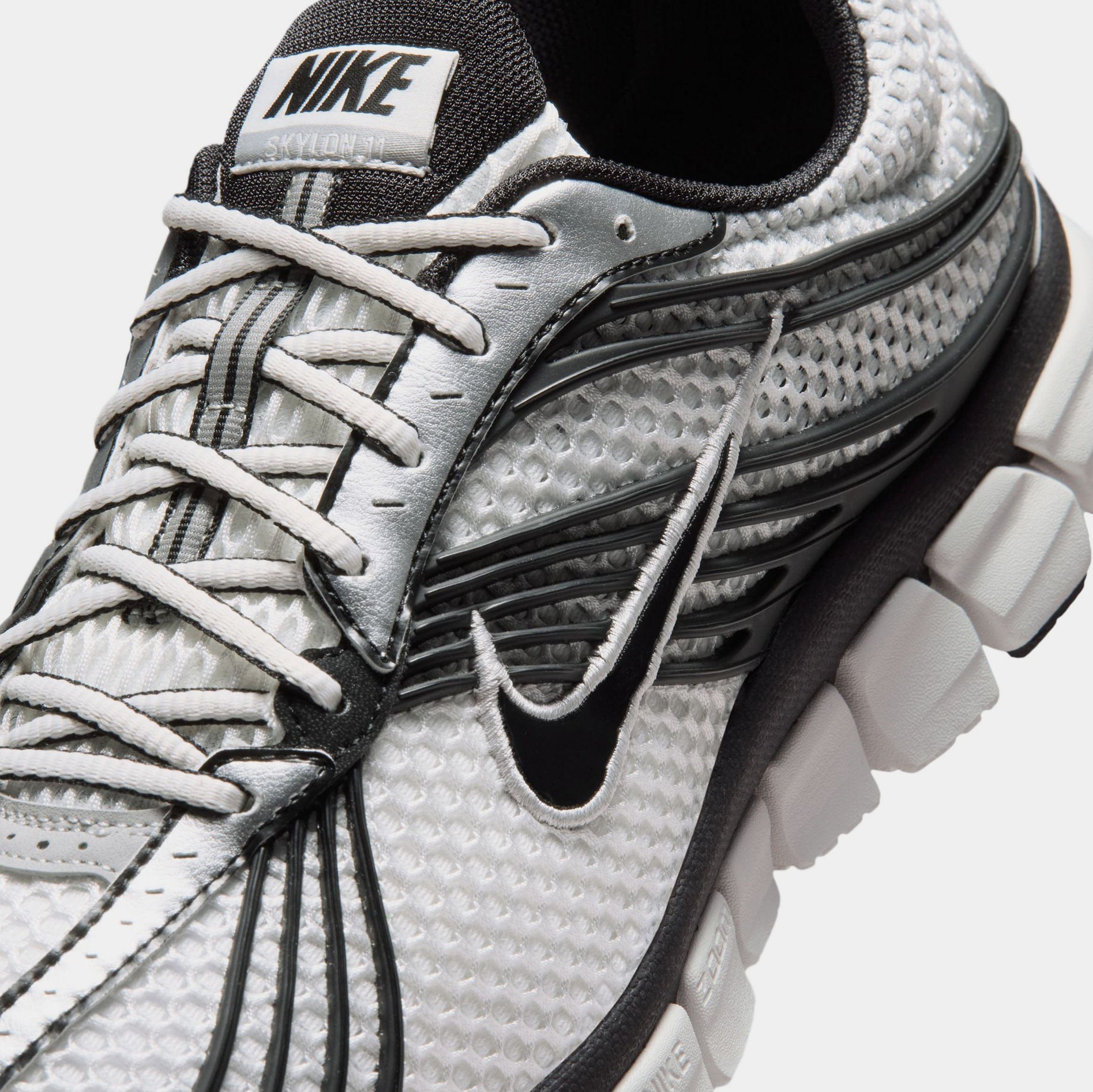 Nike Zoom Skylon 11 Mens Running Shoes (Summit White/Metallic Silver/Black)