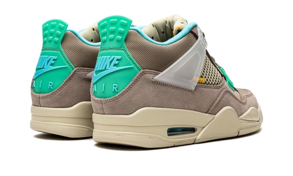 Air Jordan Union x Air Jordan 4 Taupe Haze يونيون × اير جوردان 4 رمادي داكن الضباب
