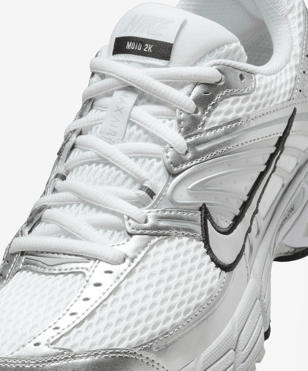 Nike | AIR MAX MOTO 2K { WHITE/METALLIC SILVER/BLACK/PHOTON DUST