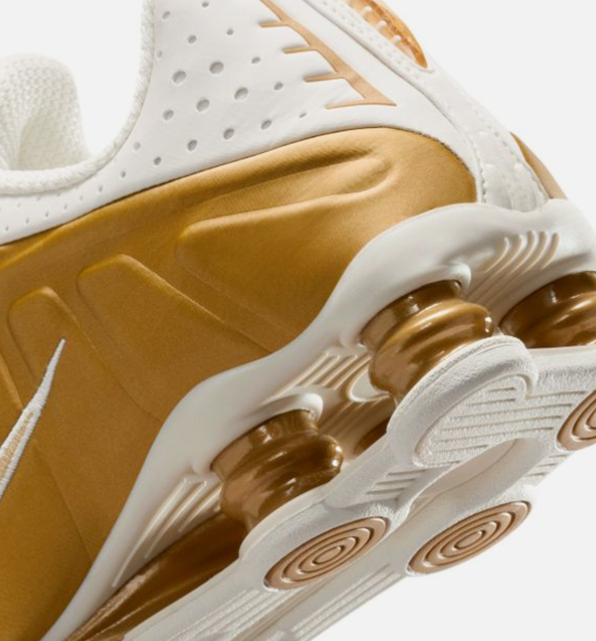 Nike Shox R4 Womens Running Shoe - Soft Pearl/Metallic Gold