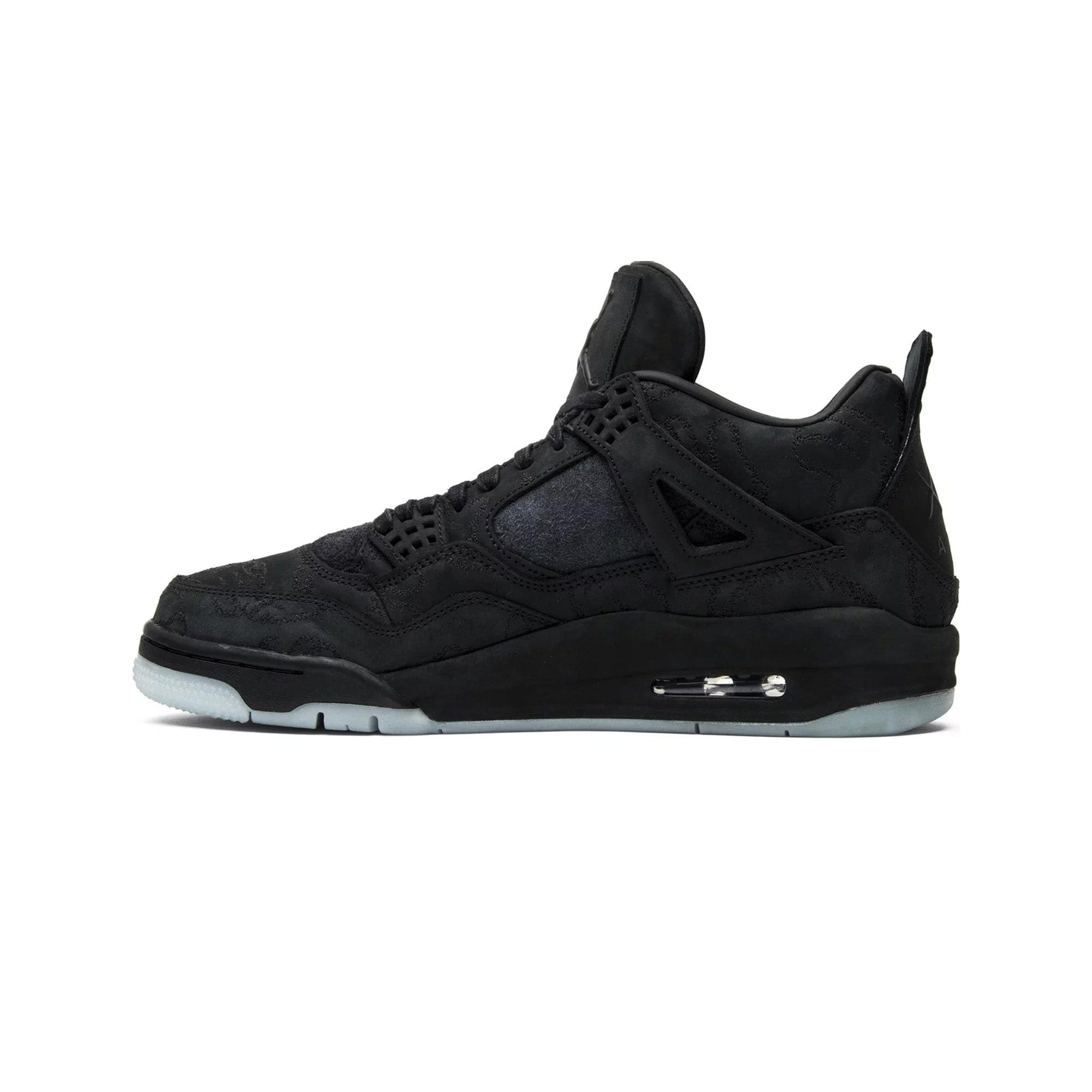 Air Jordan 4 Retro Kaws Black (2017)