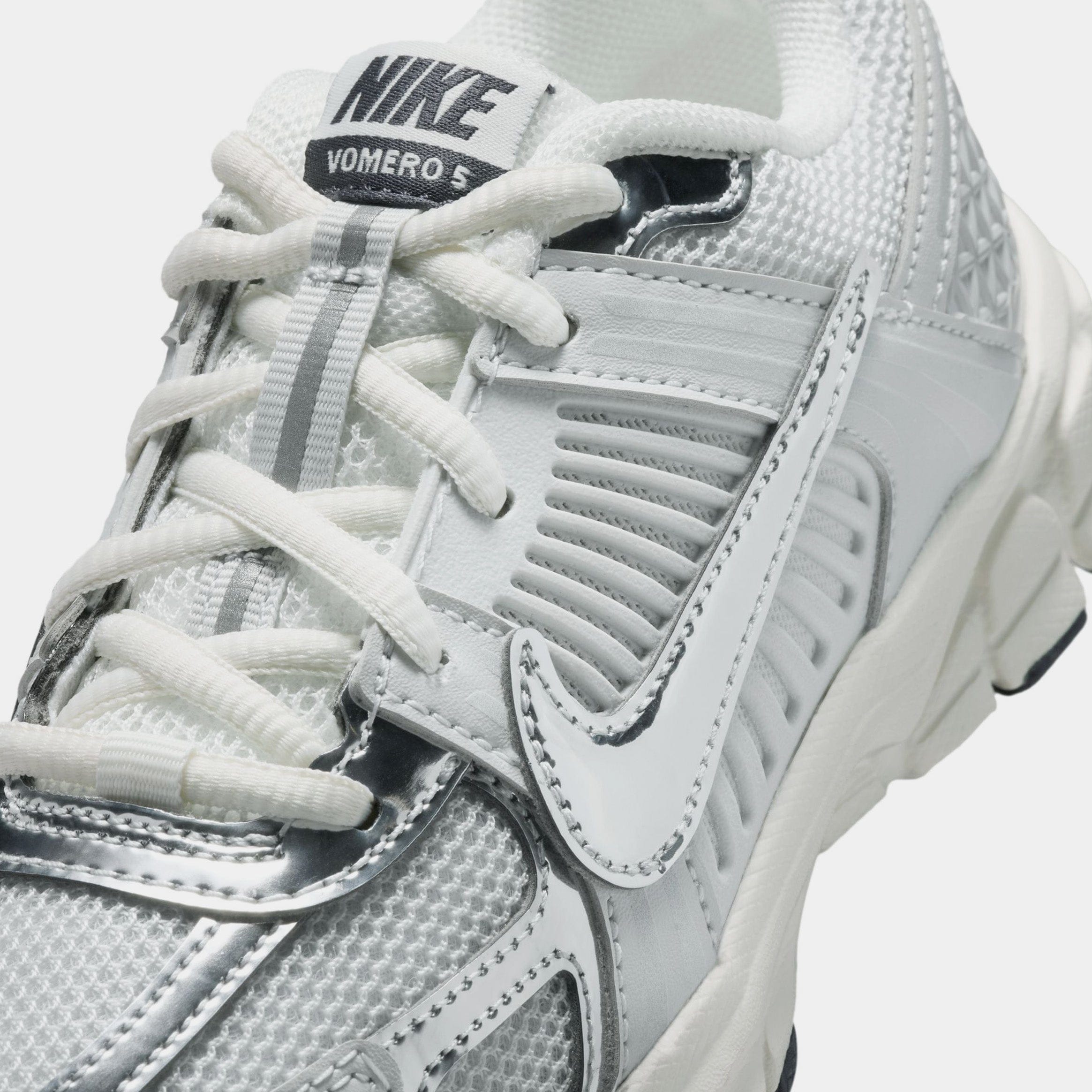 Nike Vomero 5 Preschool Running Shoes (Photon Dust/Chrome/Gridiron/Sail)