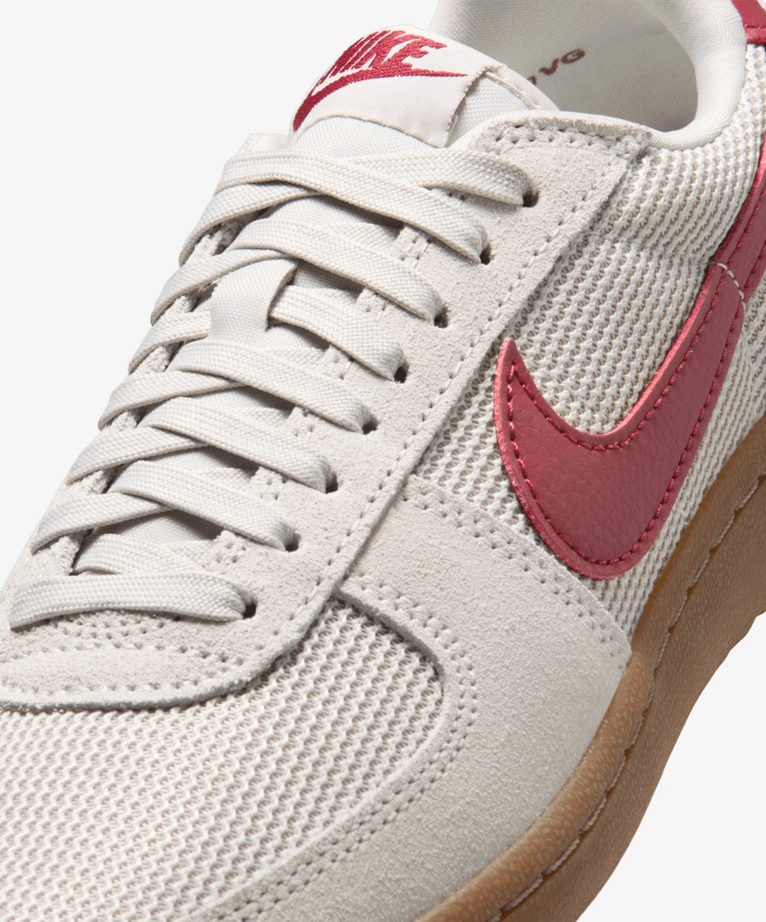 NIKE | FIELD GENERAL { LIGHT BONE/TEAM CRIMSON - GUM DARK BROWN