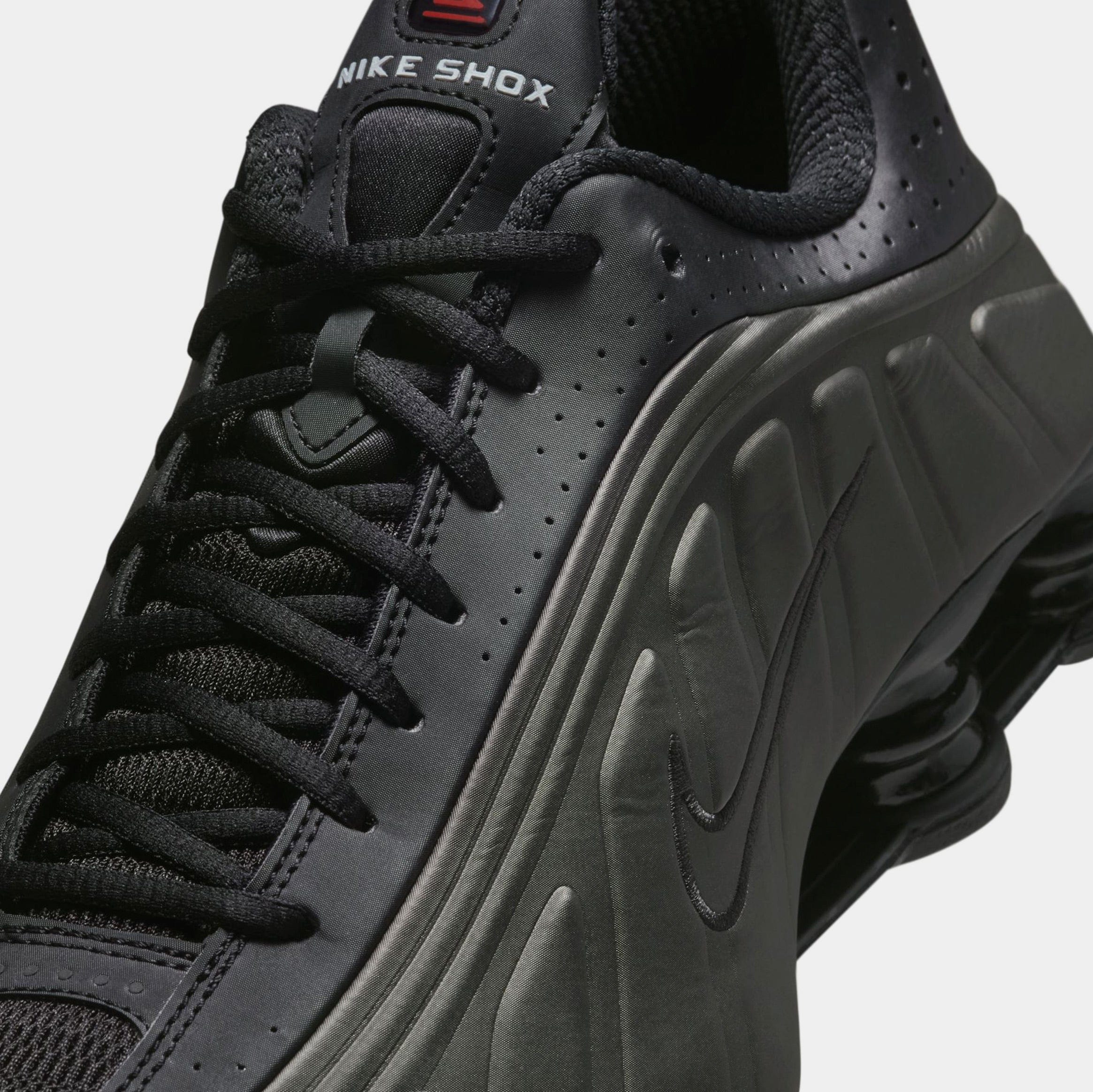 Nike Shox R4 Mens Running Shoes (Black)