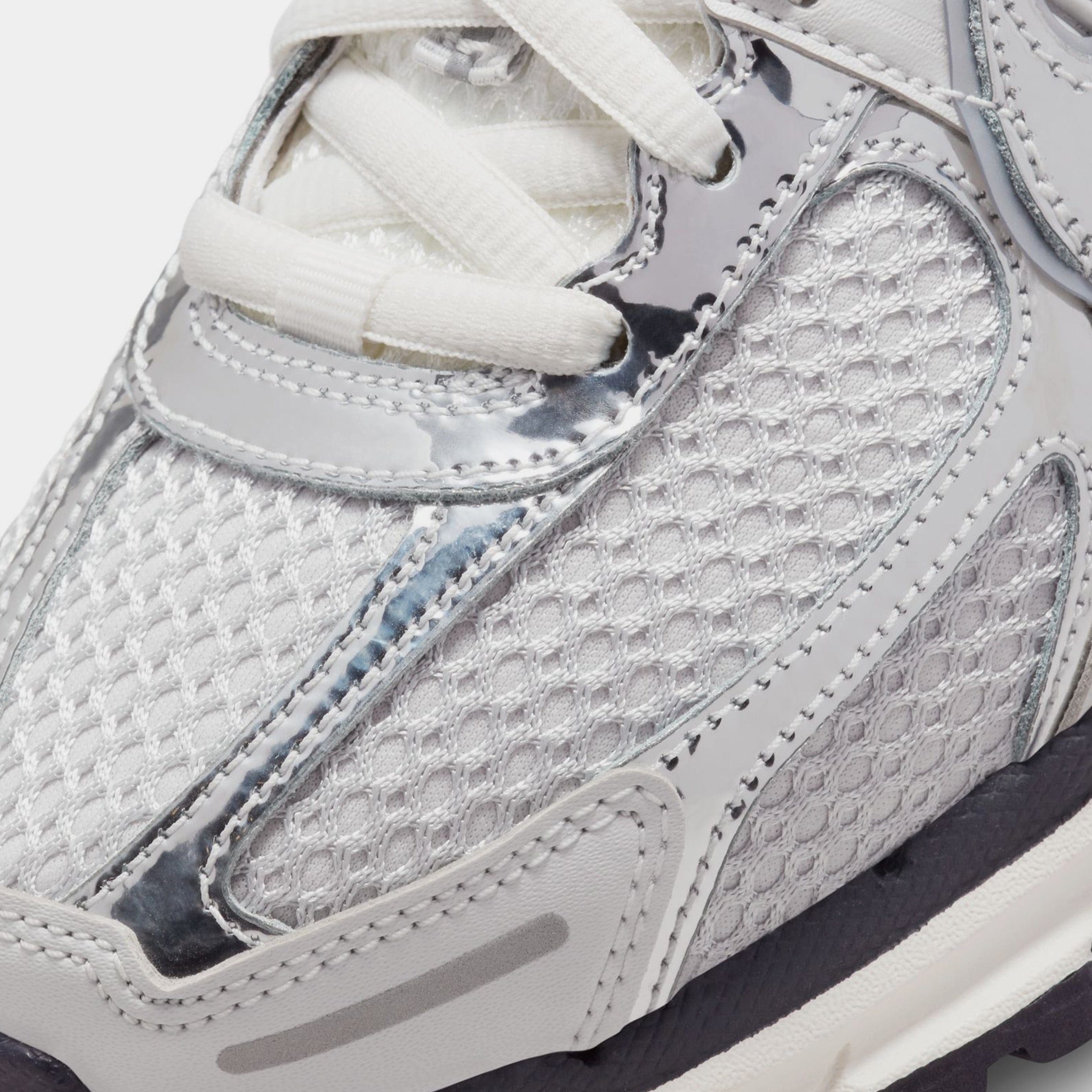 Nike Vomero 5 Womens Running Shoes (Photon Dust/Chrome/Gridiron/Sail)