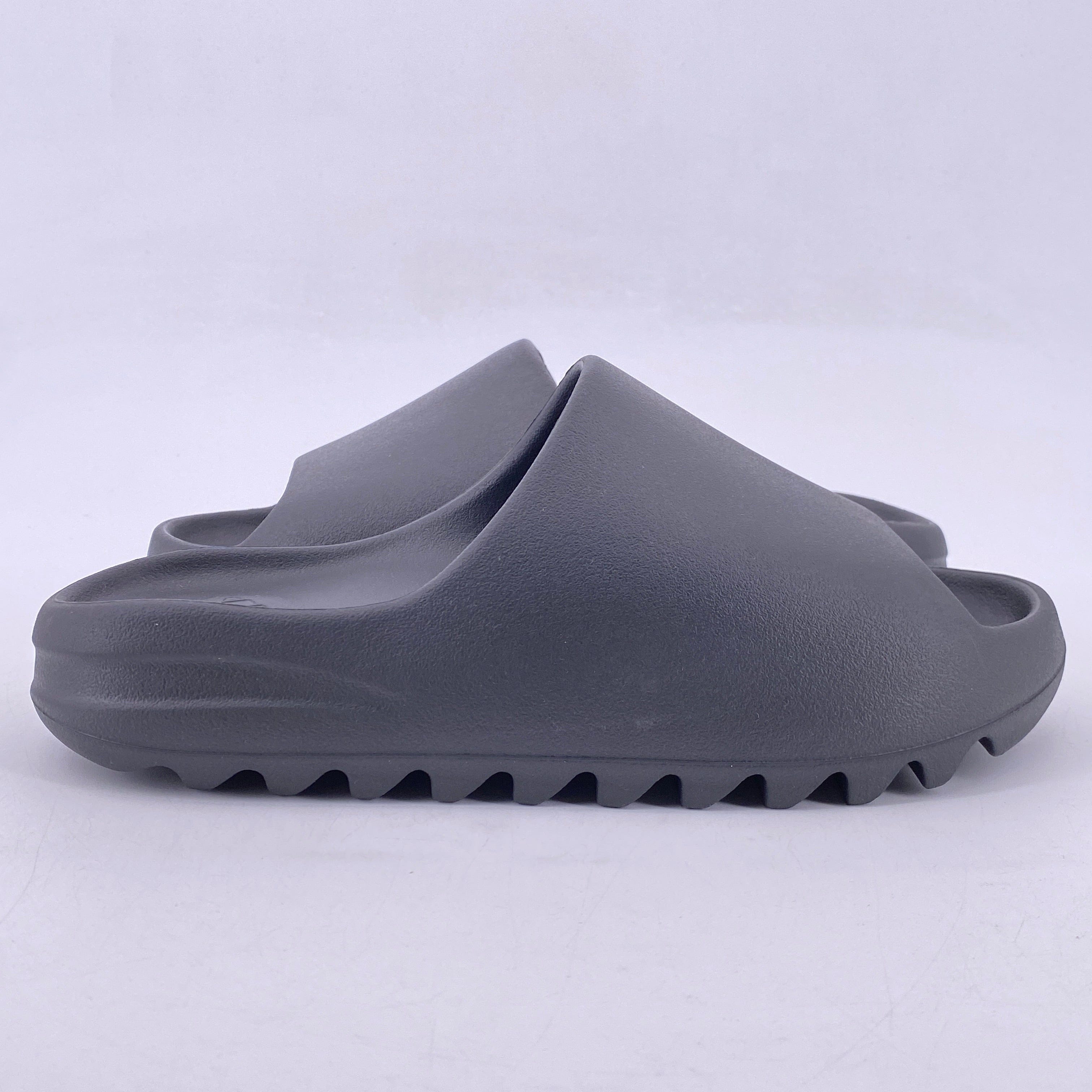 Yeezy Slide Onyx 2022 New Size 10