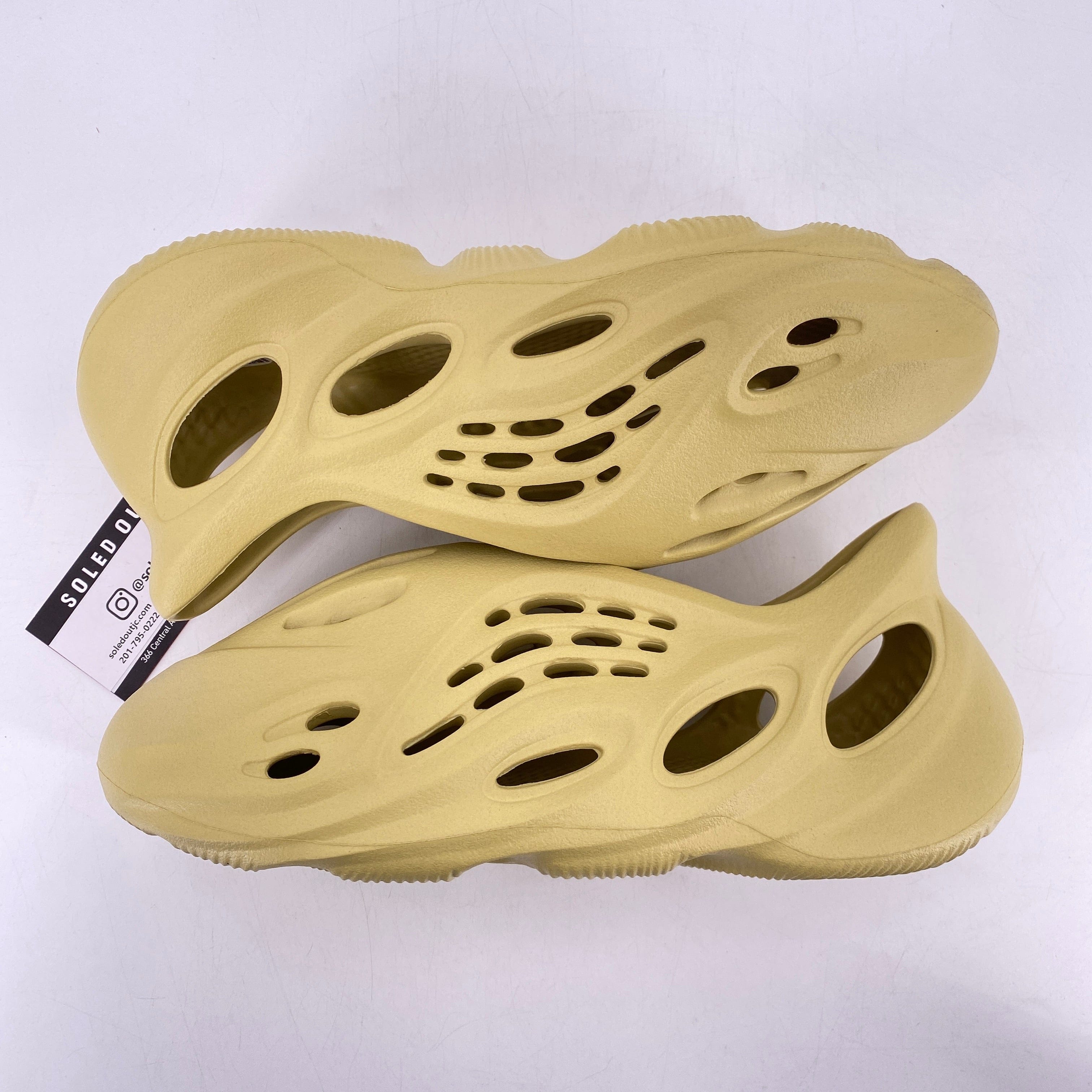 Yeezy Foam RNNR Sulfur 2022 New Size 11