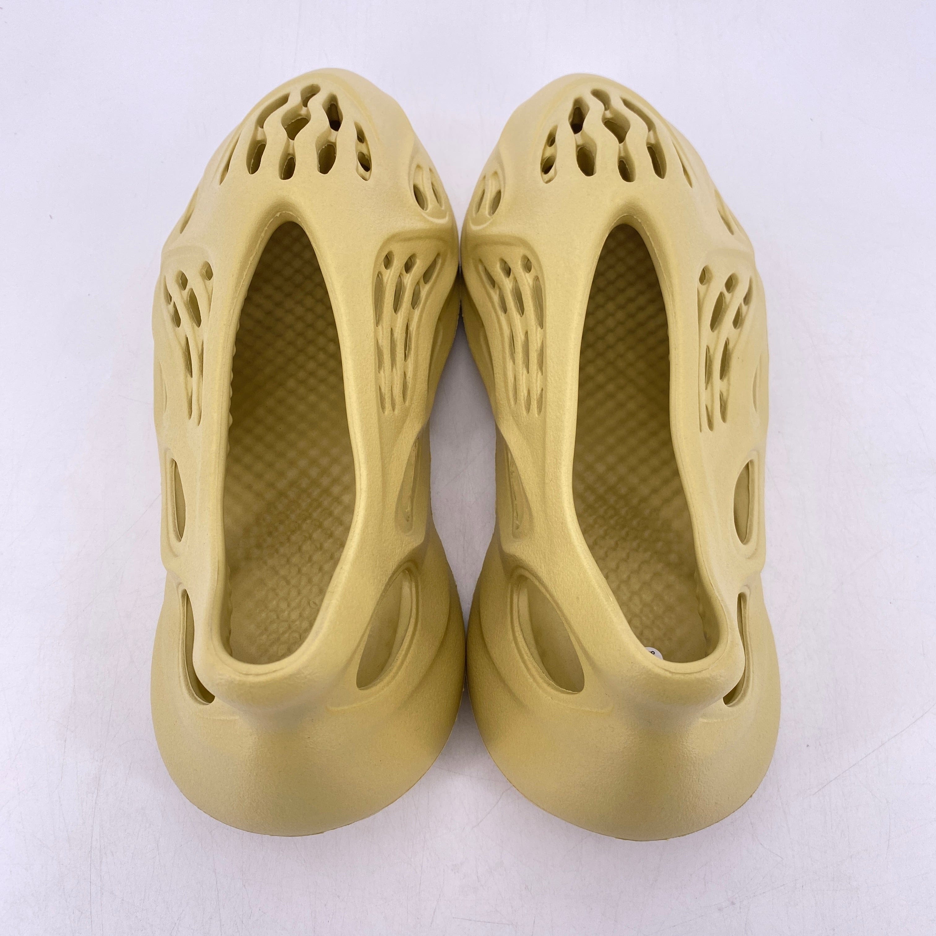 Yeezy Foam RNNR Sulfur 2022 New Size 11