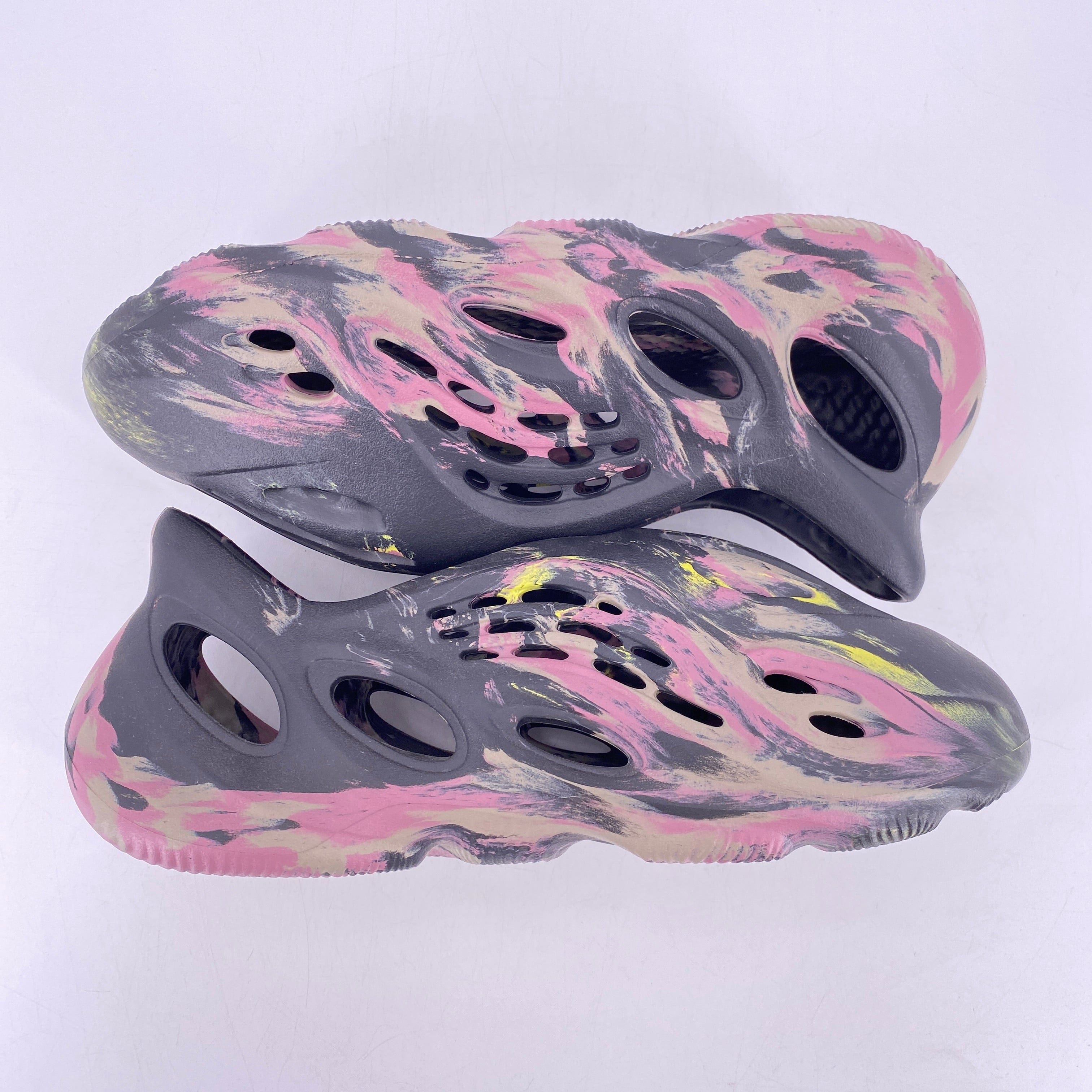 Yeezy Foam RNNR Mx Carbon 2022 New Size 13