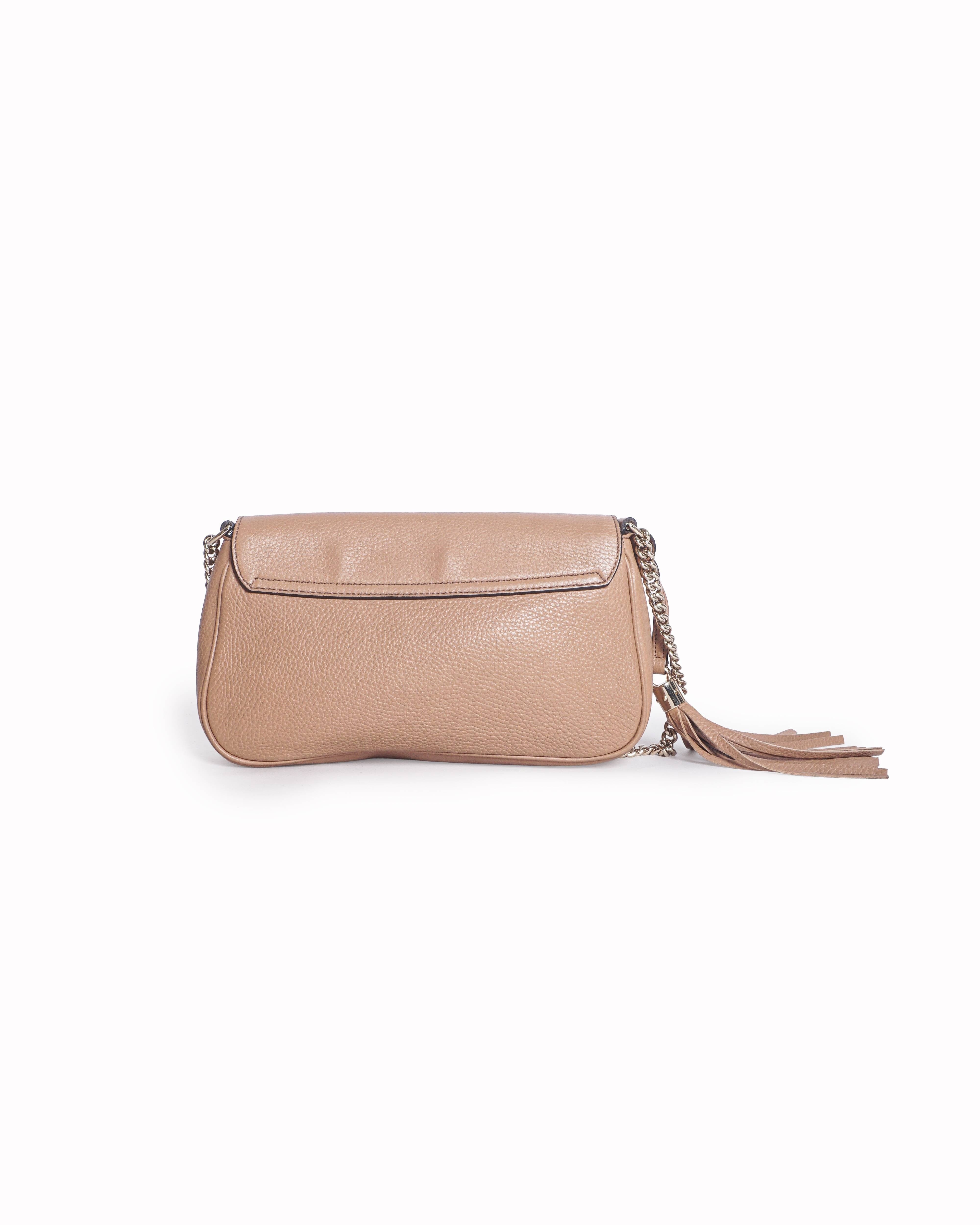 Gucci Soho Beige Pebbled Leather Interlocking G Flap crossbody bag