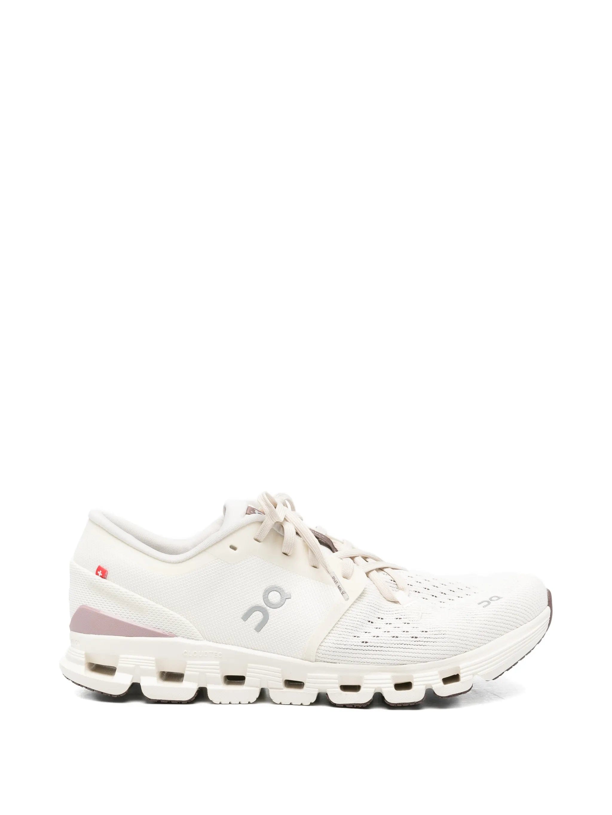 On Running Cloud x 4 perforated sneakers