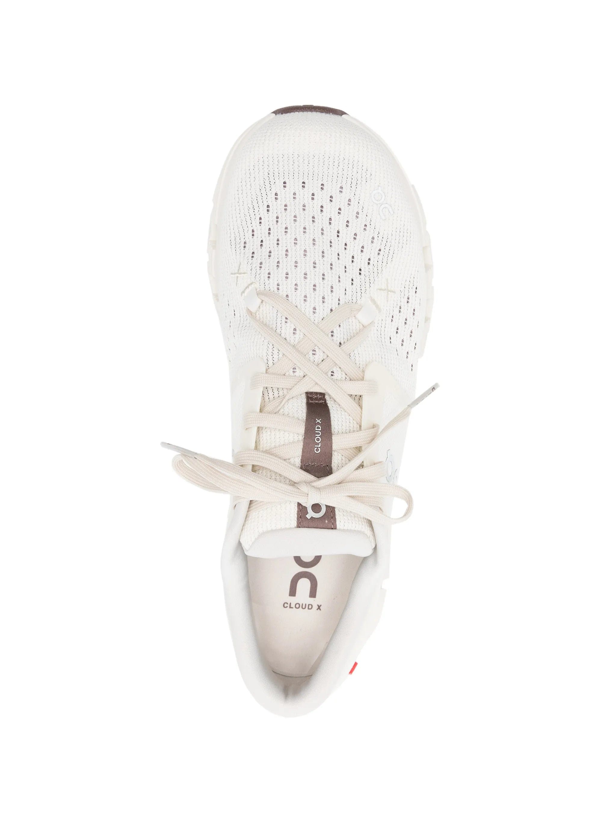 On Running Cloud x 4 perforated sneakers