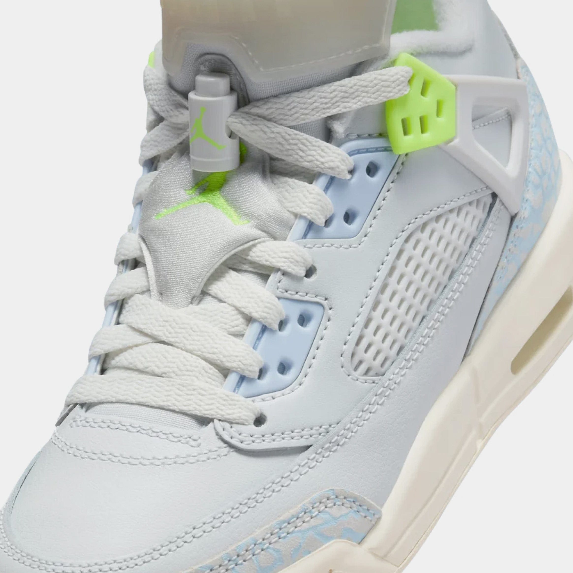 Nike Spizike Low Photon Dust Volt Grade School Basketball Shoes (Photon Dust/Sail/Coconut Milk/Volt)