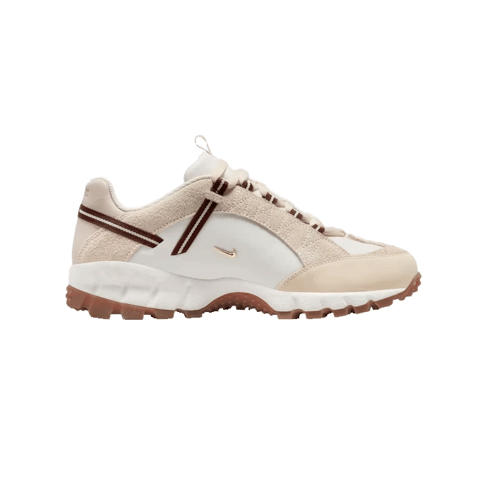 Nike Air Humara x Jacquemus – Light Bone