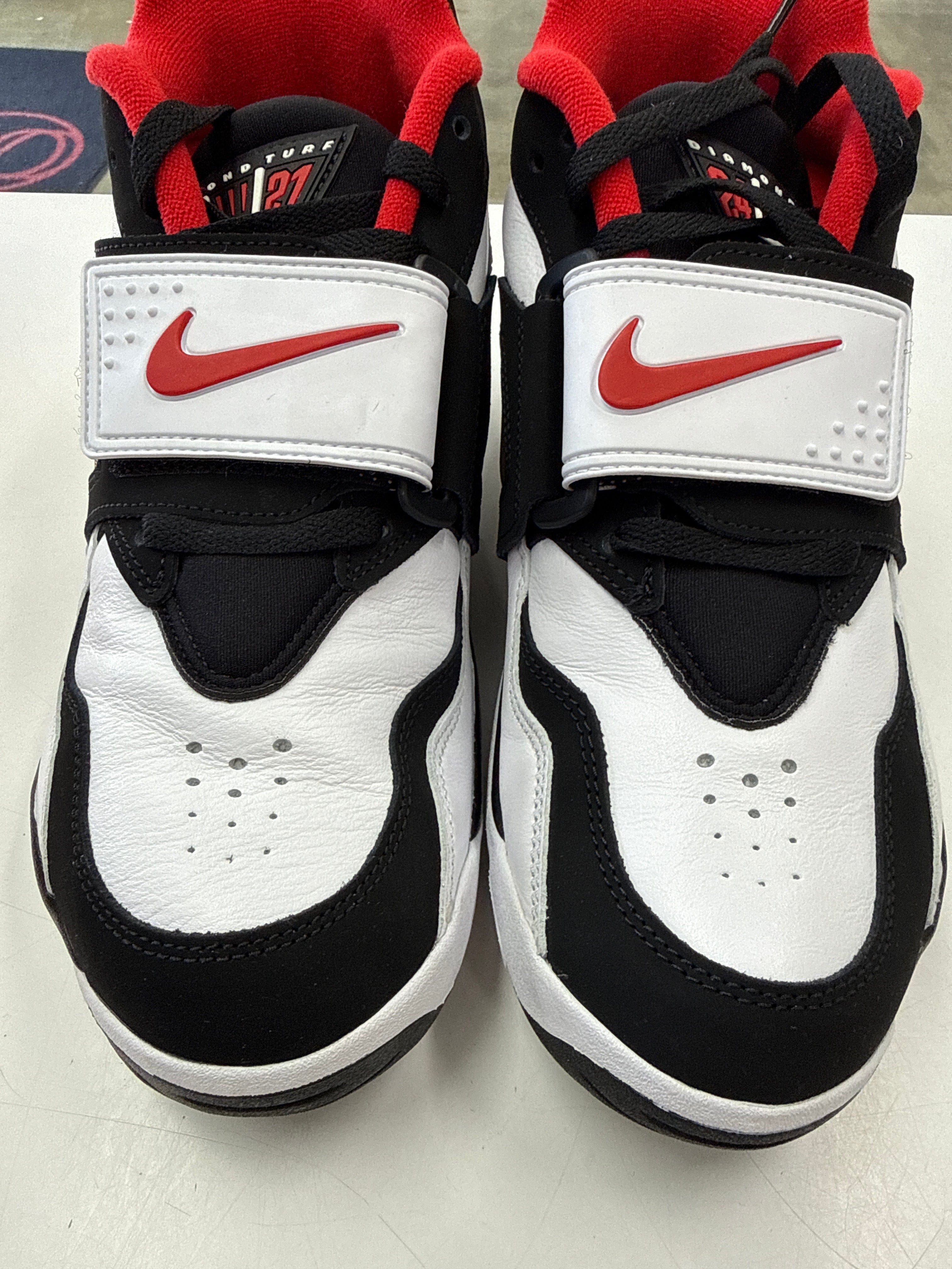 NIKE AIR DIAMOND TURF 49ERS - SIZE 8.5 (WORN)