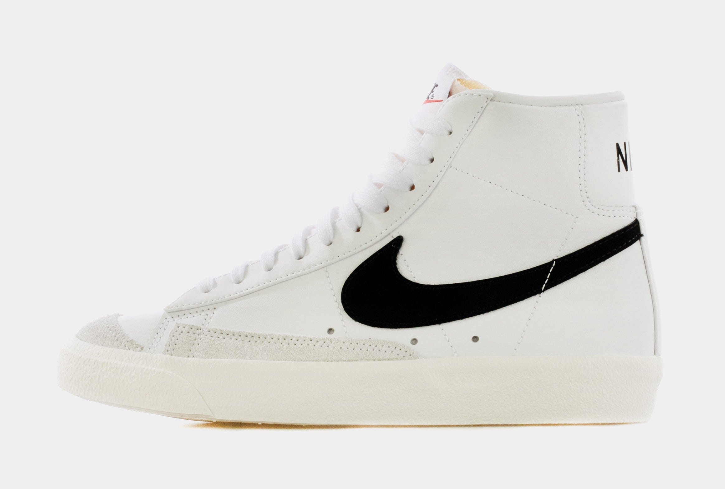 Nike Blazer Mid 77 Womens Lifestyle Shoe (White)