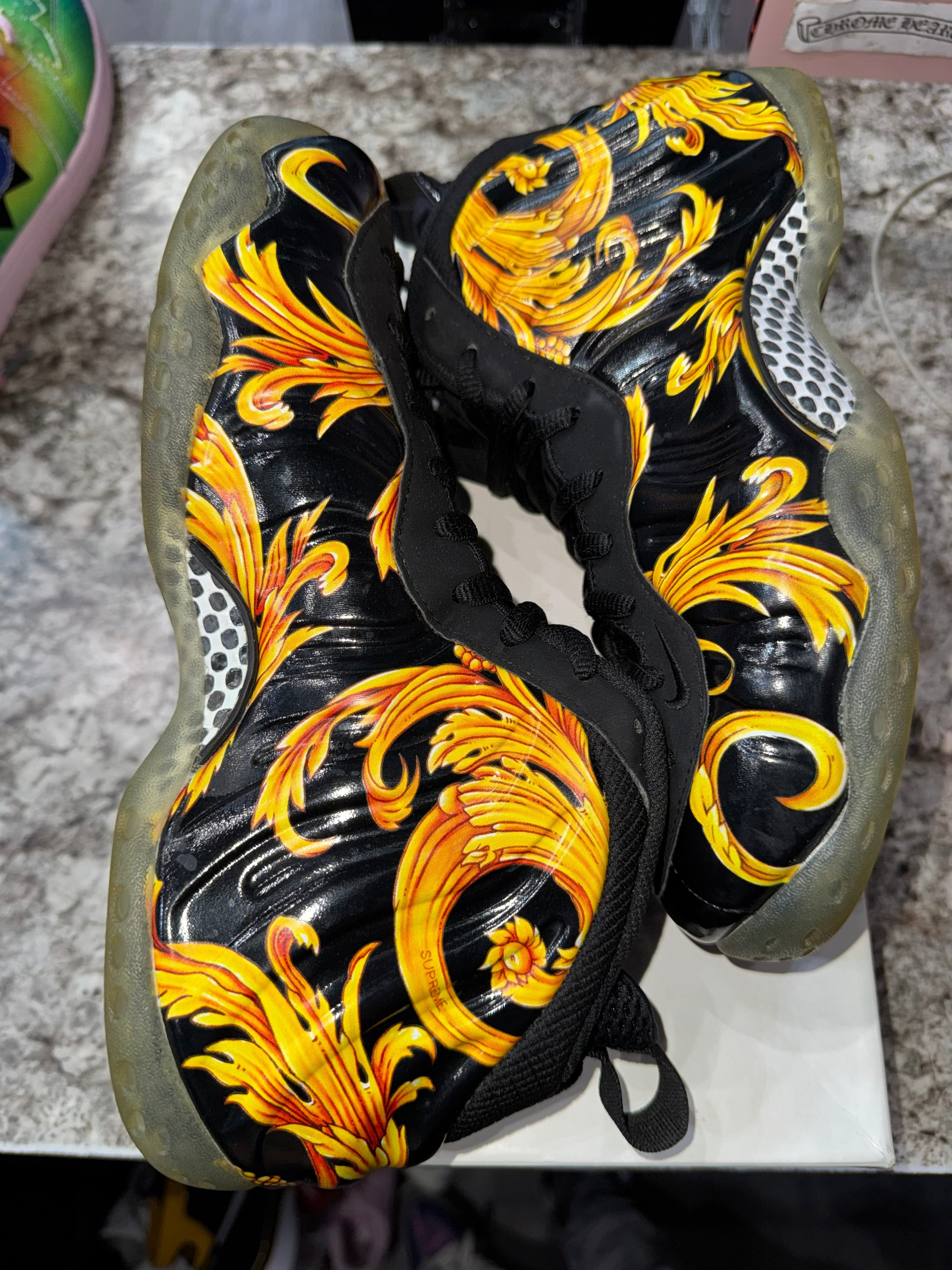 Nike Air Foamposite One Supreme Black (DAMAGED BOX)