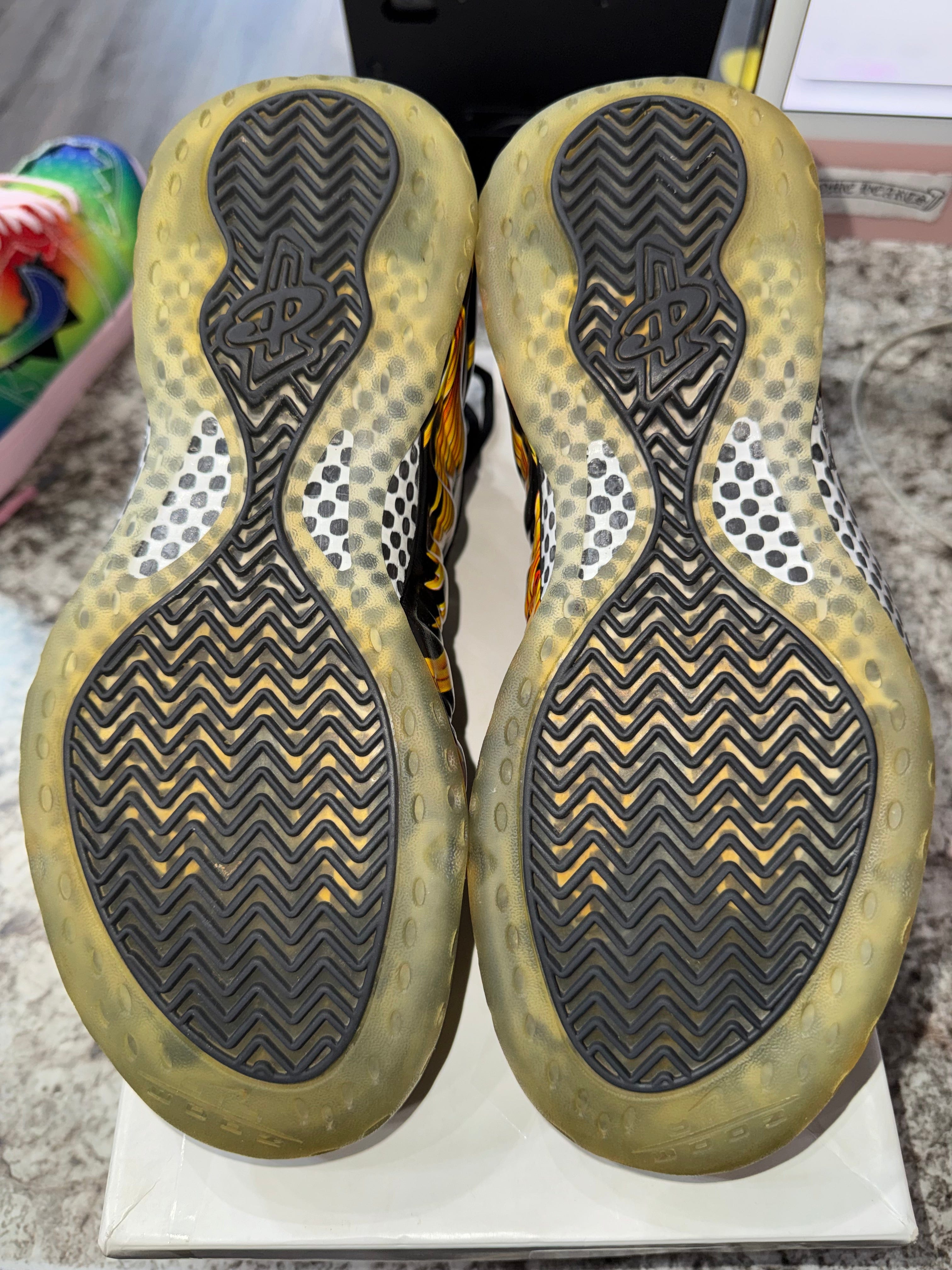 Nike Air Foamposite One Supreme Black (DAMAGED BOX)