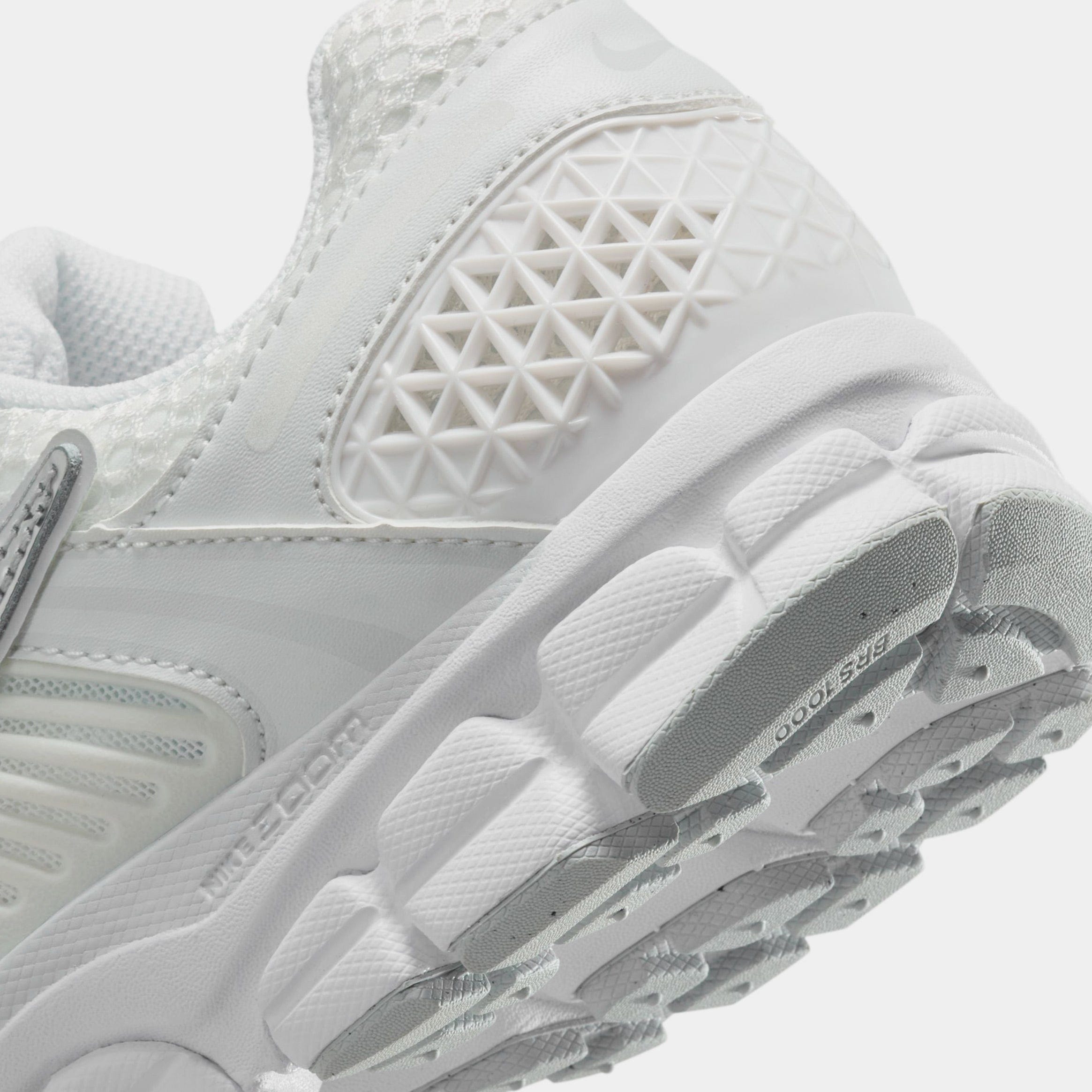 Nike Zoom Vomero 5 Chrome Toe Womens Running Shoes (White/Metallic Silver/Summit White)